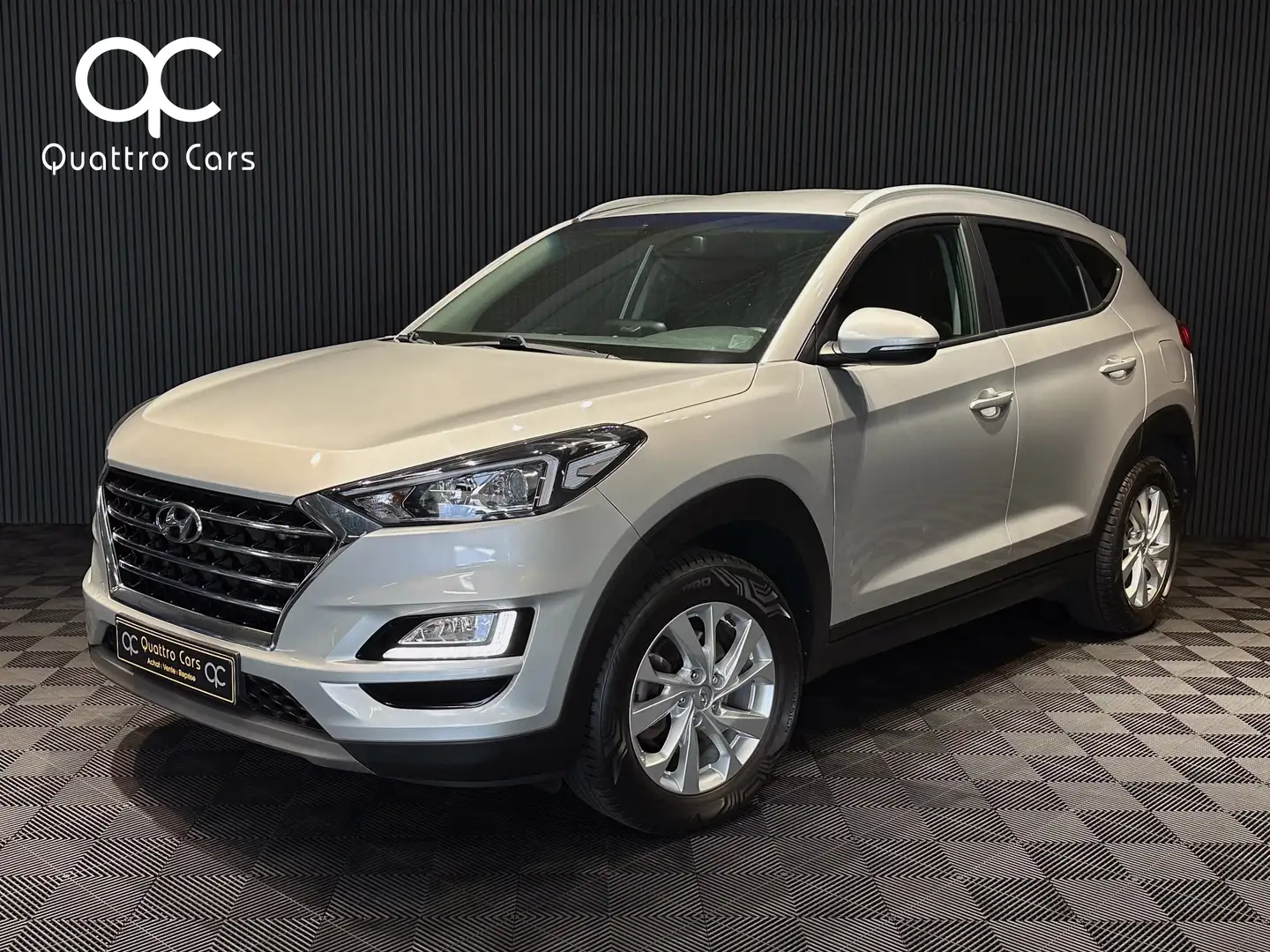 Hyundai TUCSON 1.6 Diesel - Gps - Camera - Car play - Siege chauf Grijs - 1