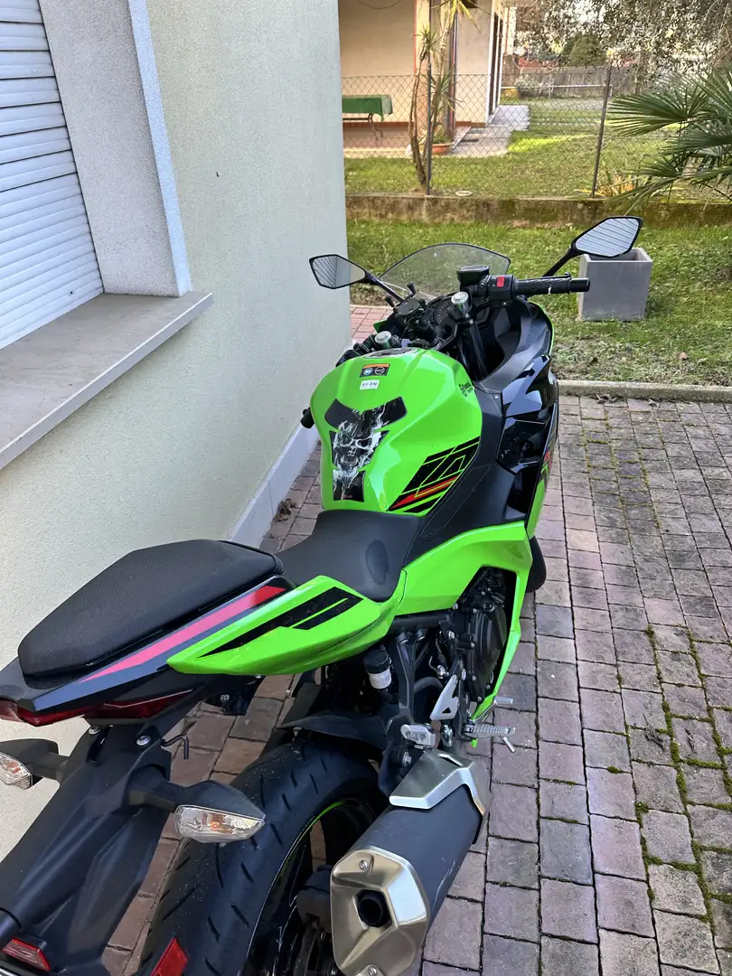 Kawasaki Ninja 400 - 1