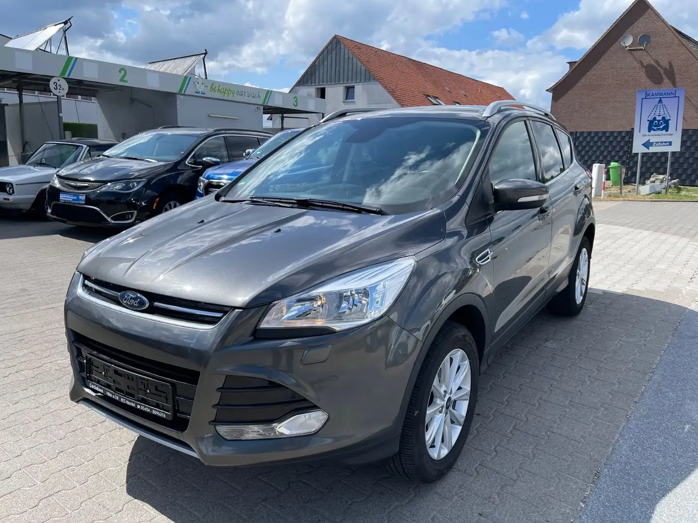 Ford Kuga Titanium Grijs - 1
