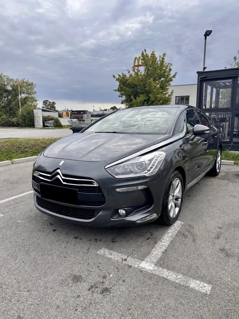Citroen DS5 e-HDi 115 ETG So Chic VB - 1