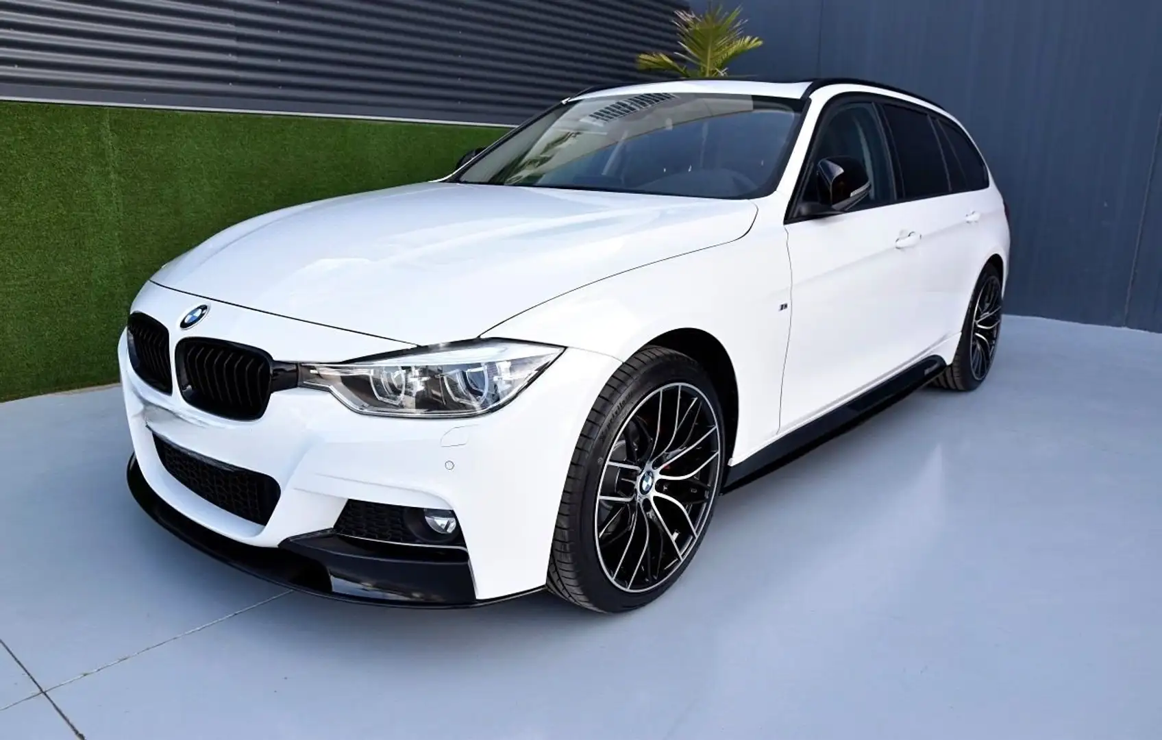 BMW 320 320dA Touring xDrive Blanco - 1
