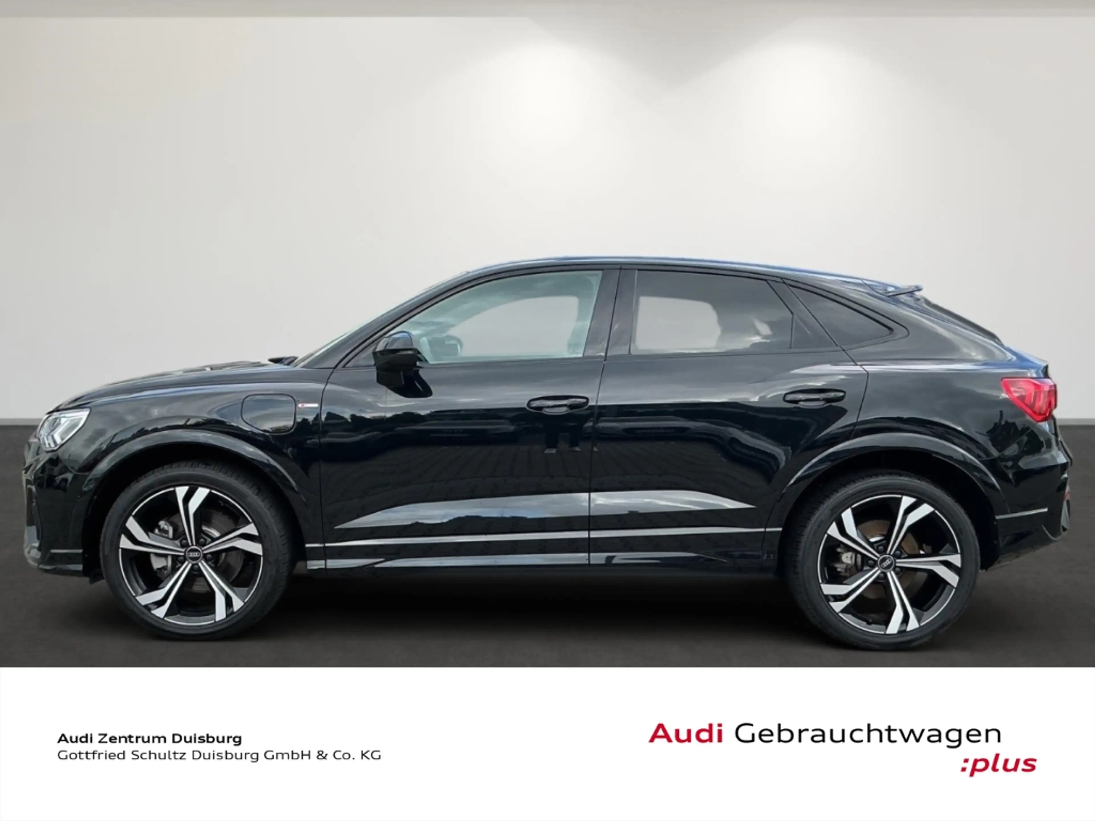 Audi Q3 Sportback 45 TFSI e — photo 3