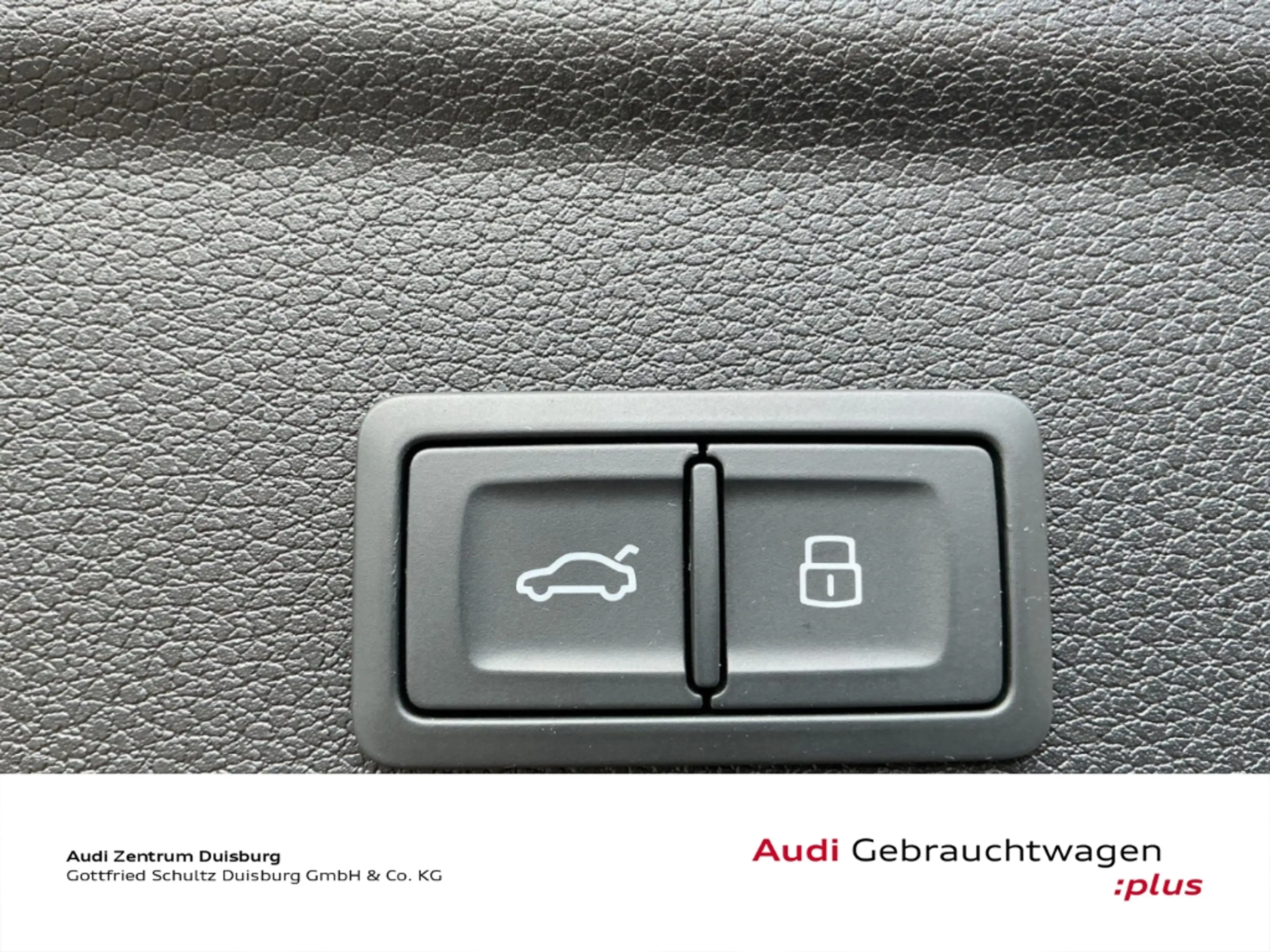 Audi Q3 Sportback 45 TFSI e — photo 11
