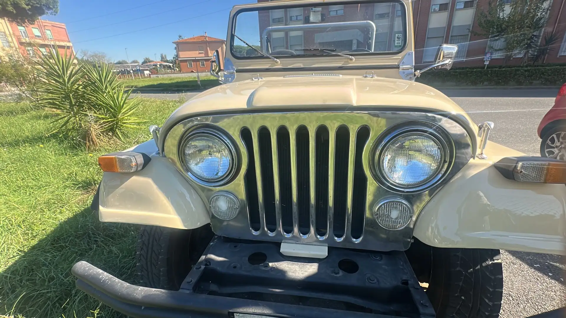 Jeep AMERICAN MOTORS CORPORATION CJ 6 Beige - 1