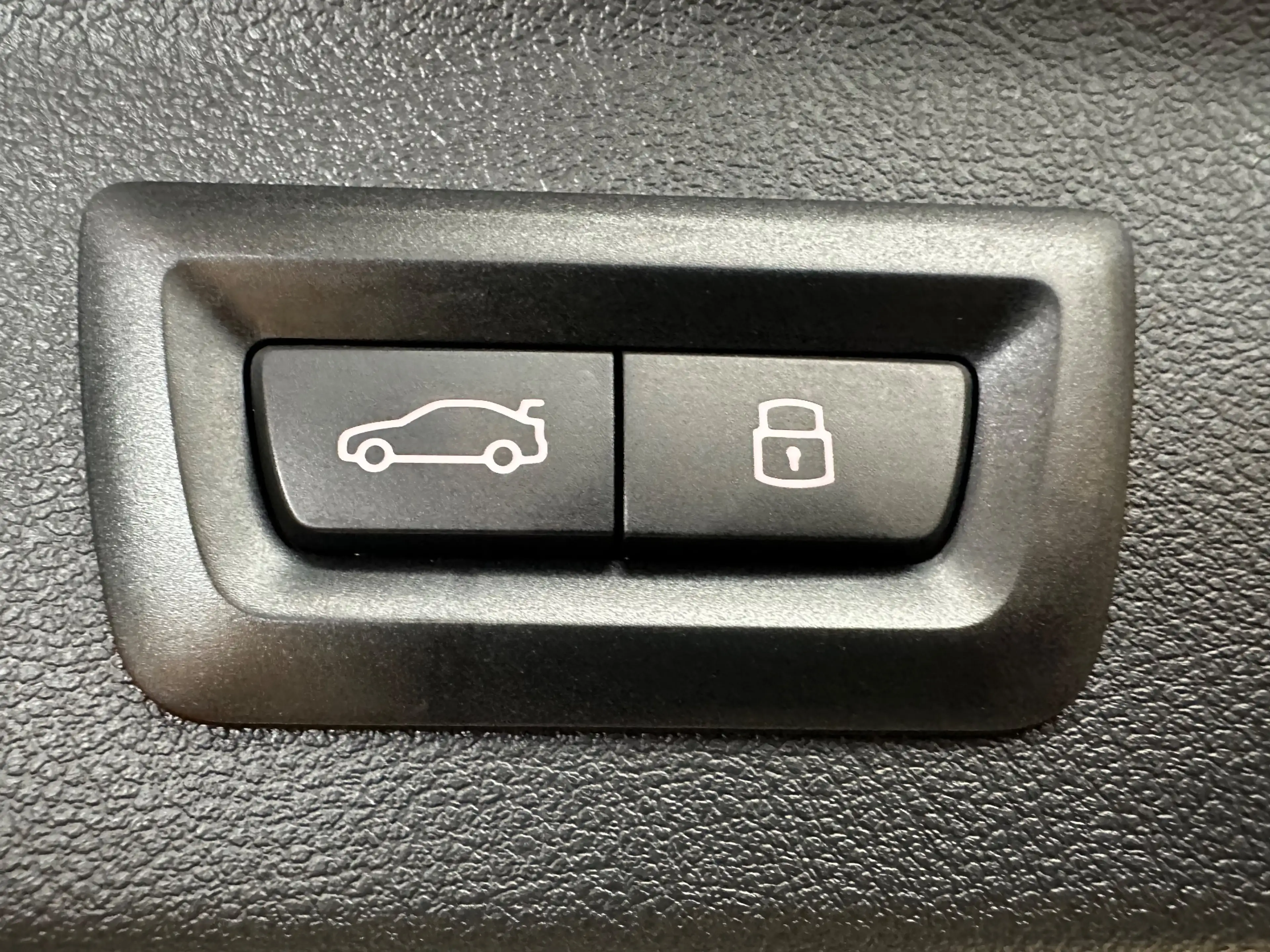 BMW X3 xDrive30e Aut. NAV+LED+PANO+AHK+HUD+19ZO+KAMERA — photo 7