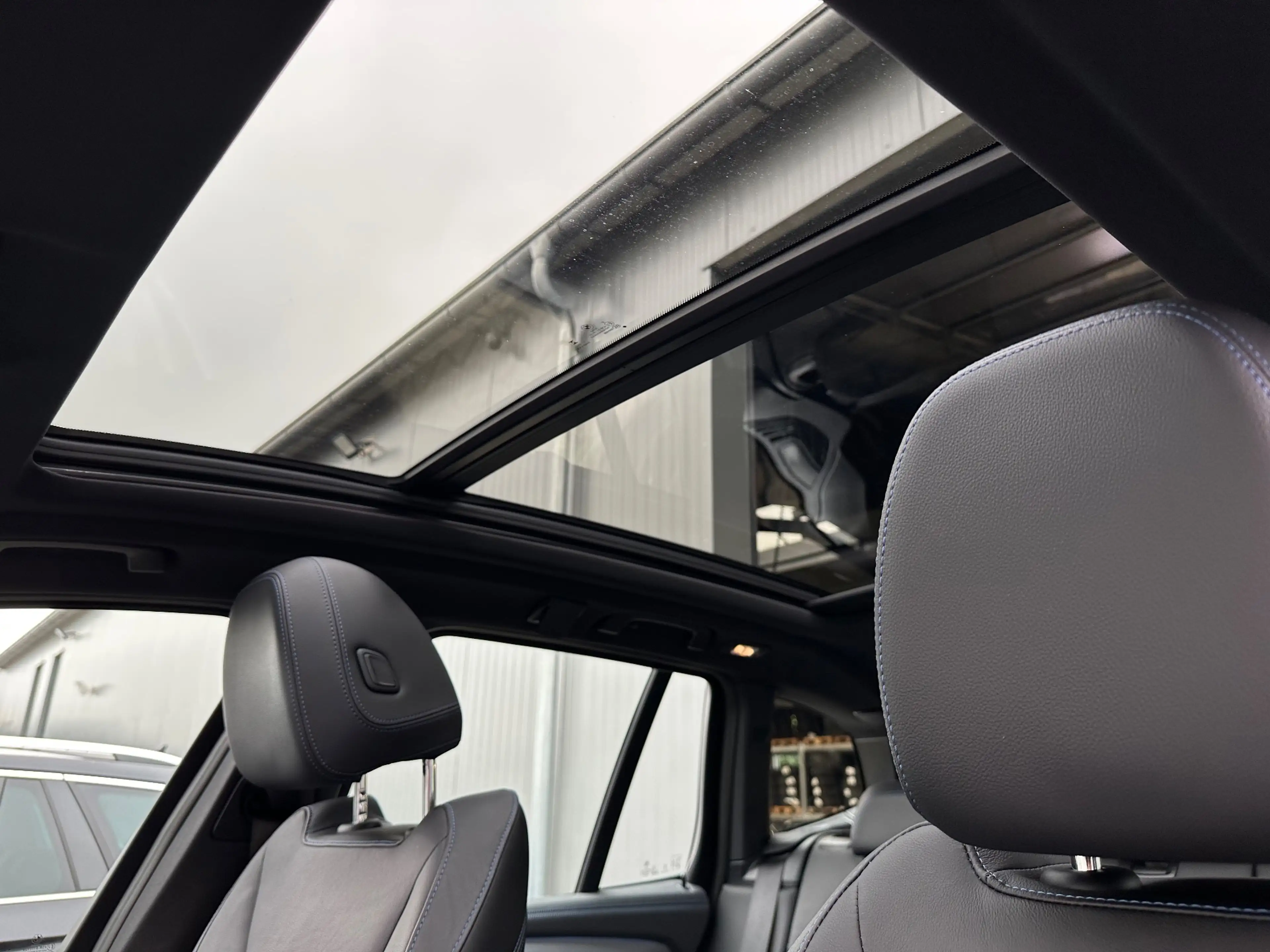 BMW X3 xDrive30e Aut. NAV+LED+PANO+AHK+HUD+19ZO+KAMERA — photo 14