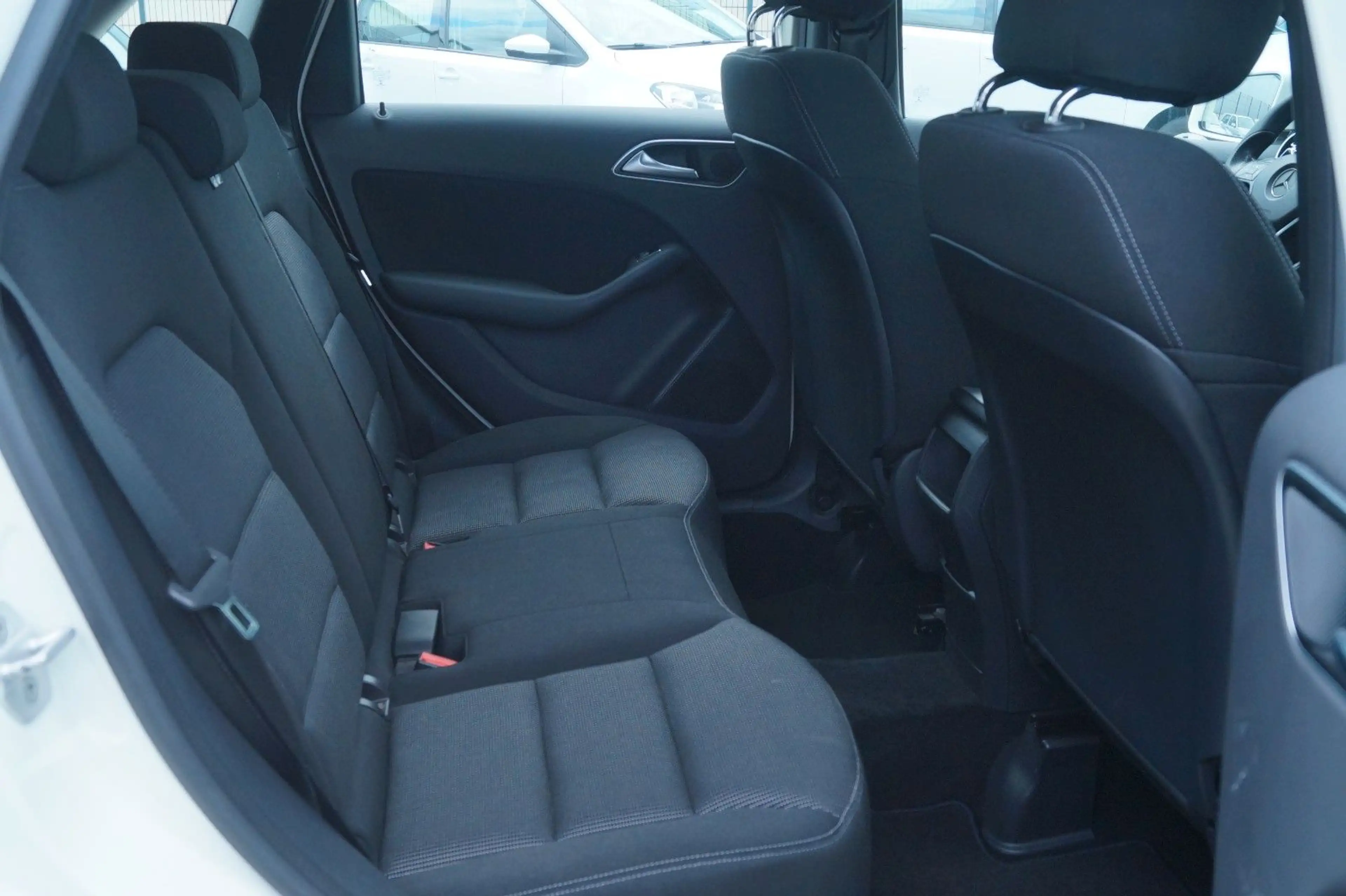 Mercedes-Benz B 180 Automatik *TÜV&Inspek. neu + Garantie — photo 14