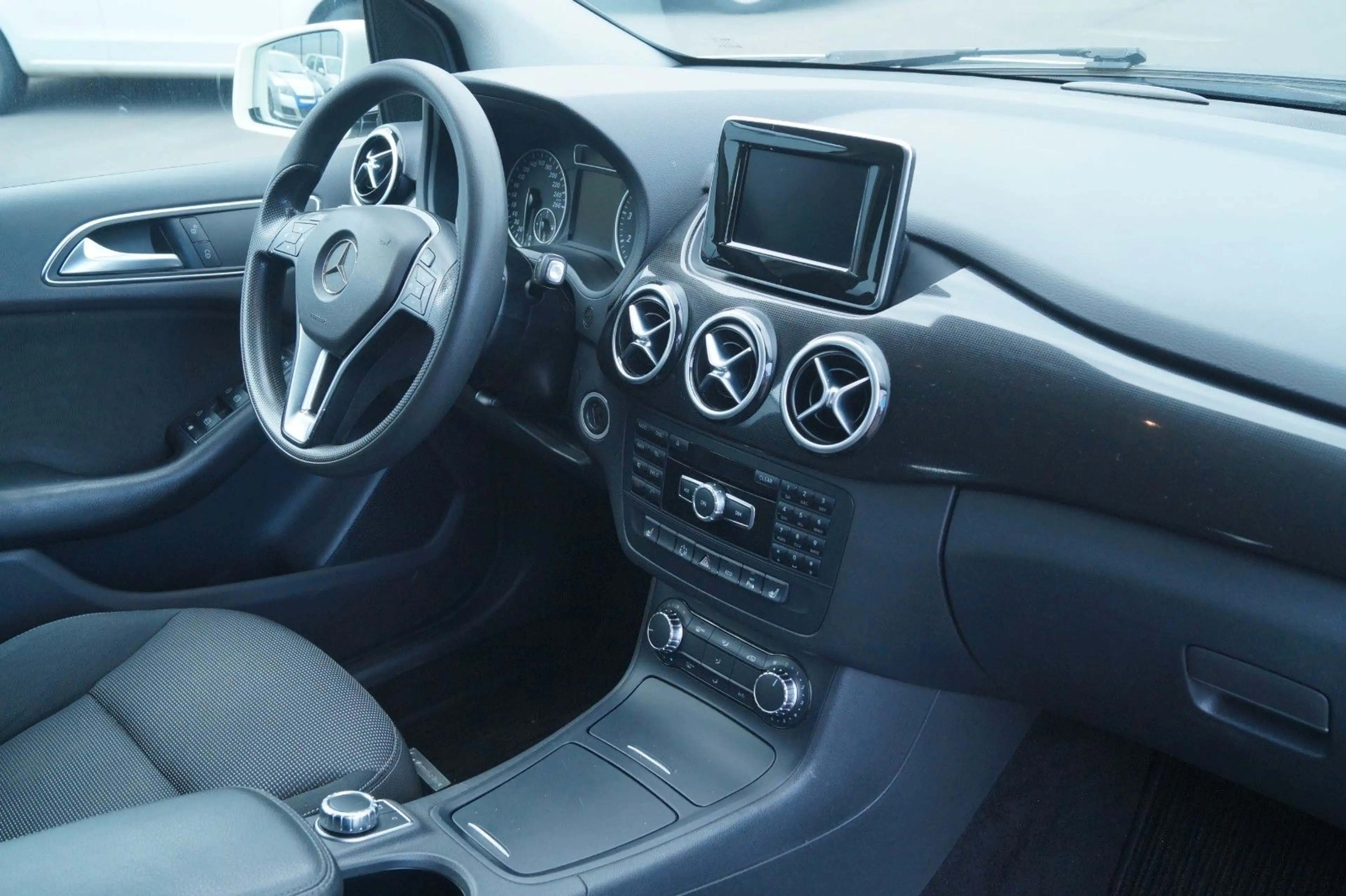 Mercedes-Benz B 180 Automatik *TÜV&Inspek. neu + Garantie — photo 11