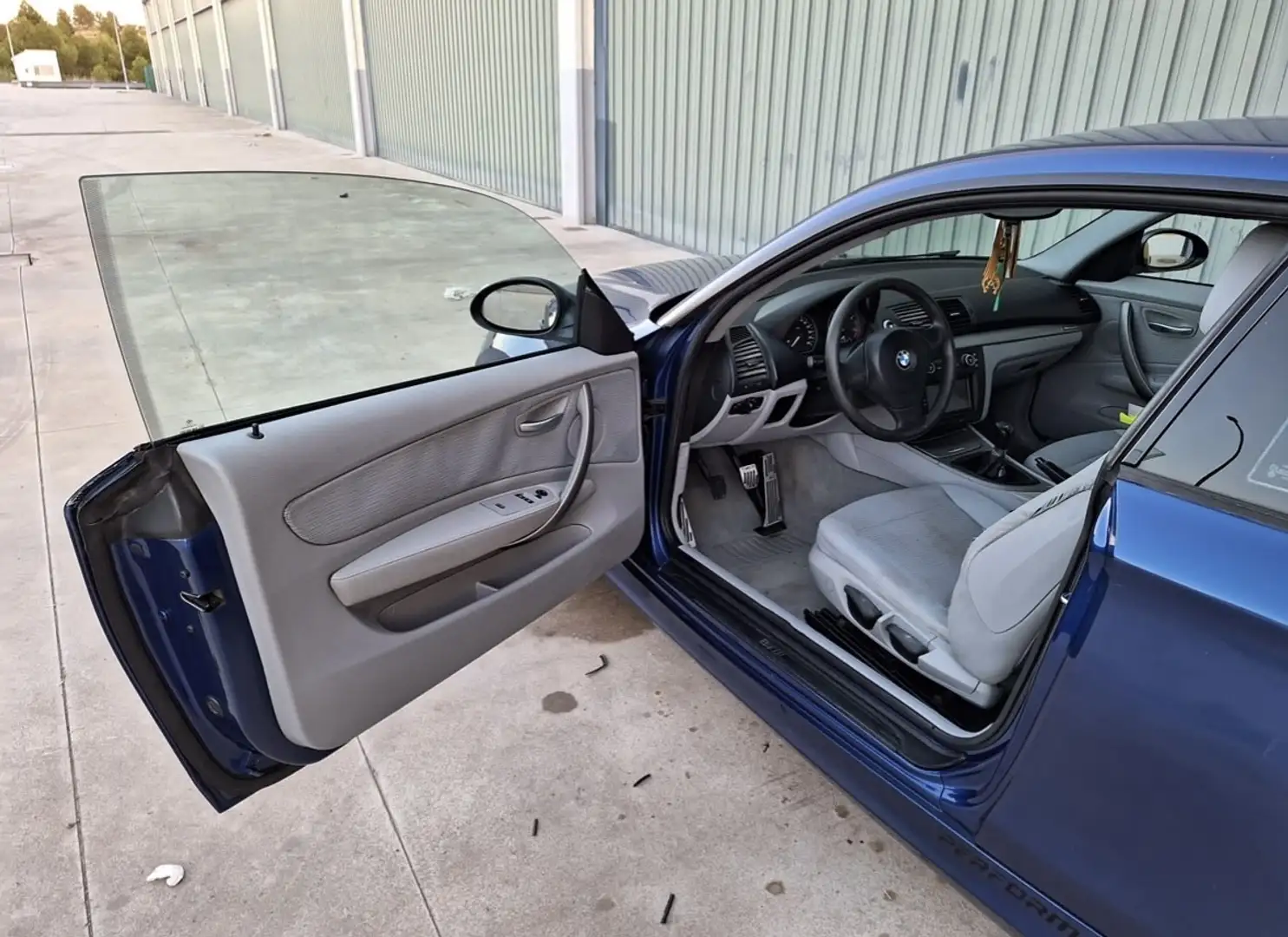 BMW 118 118d Azul - 1