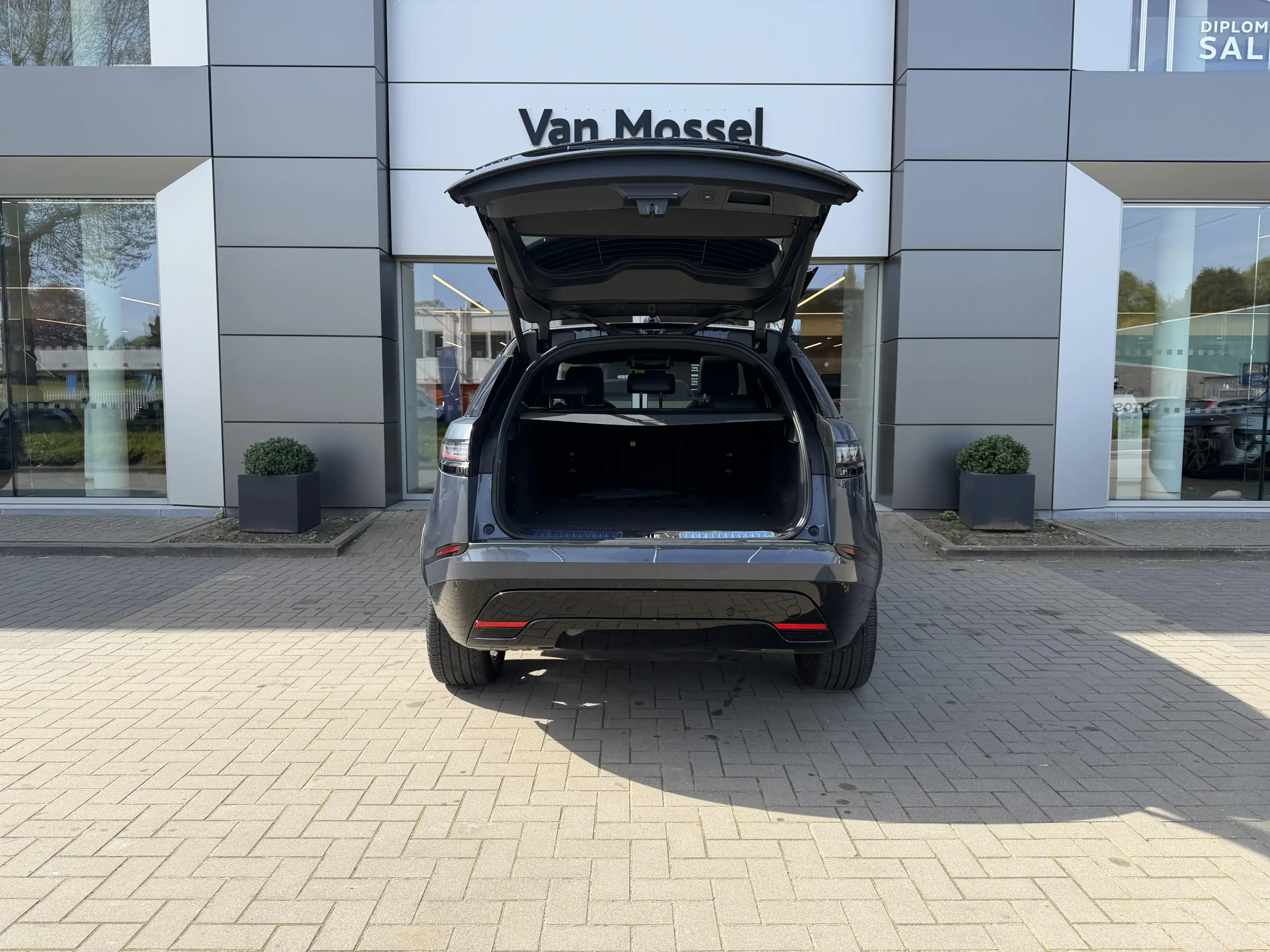 Land Rover Range Rover Velar P400e Dynamic HSE FULL! | Meridian | Camera | Carp — photo 9