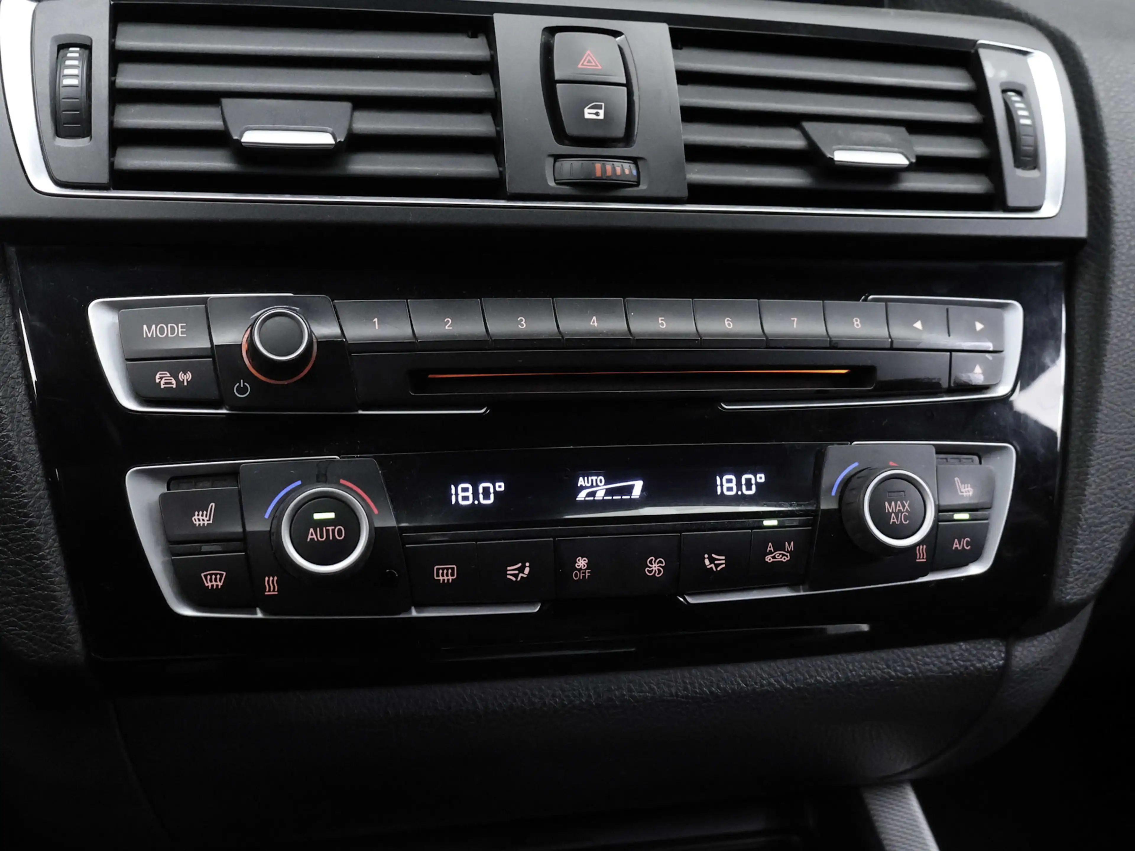 BMW 135 1-serie M135i xDrive Sport (GROOT NAVI,PDC,MATRIX, — photo 26