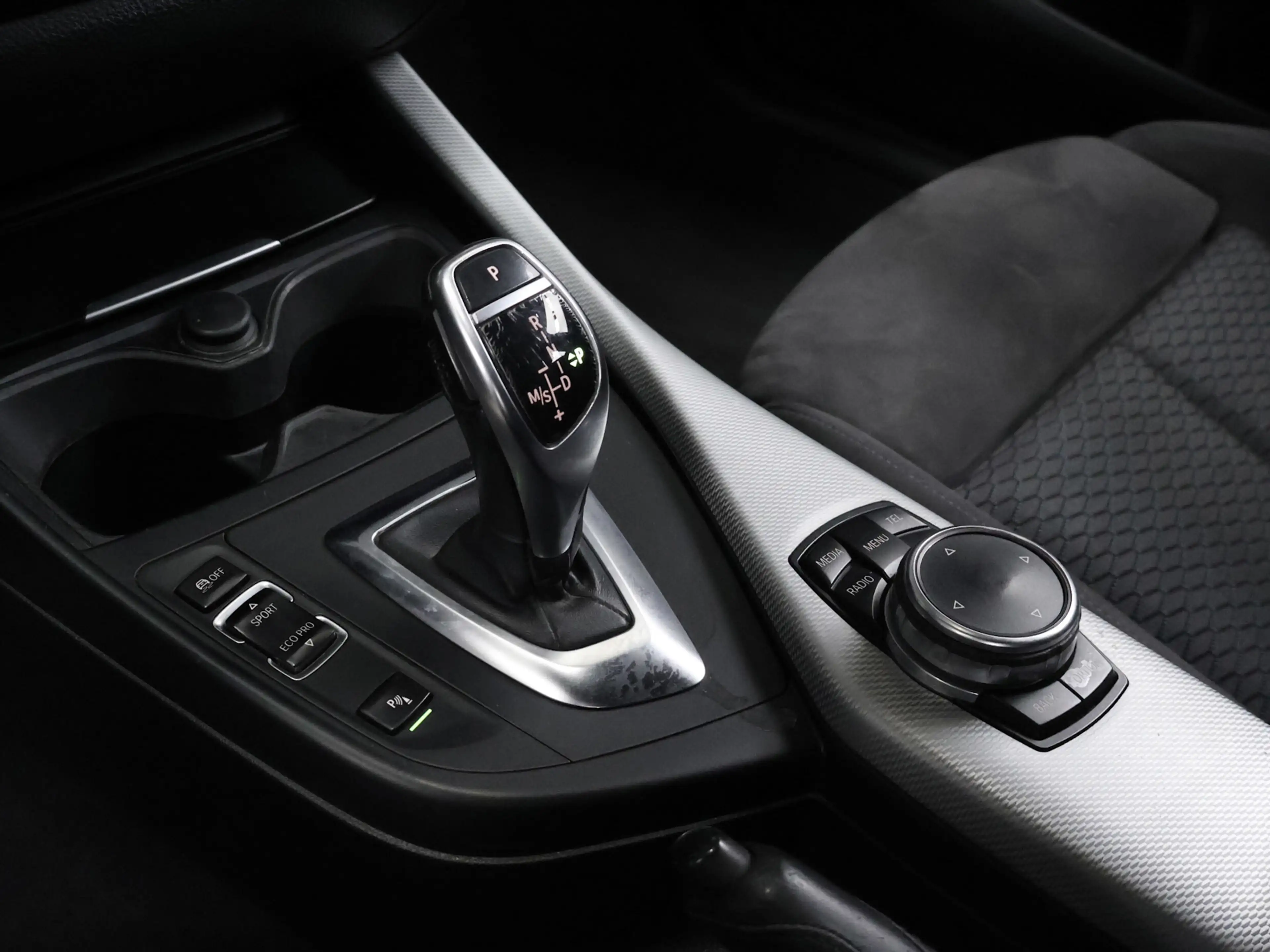 BMW 135 1-serie M135i xDrive Sport (GROOT NAVI,PDC,MATRIX, — photo 28