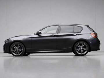1-serie M135i xDrive Sport (GROOT NAVI,PDC,MATRIX,