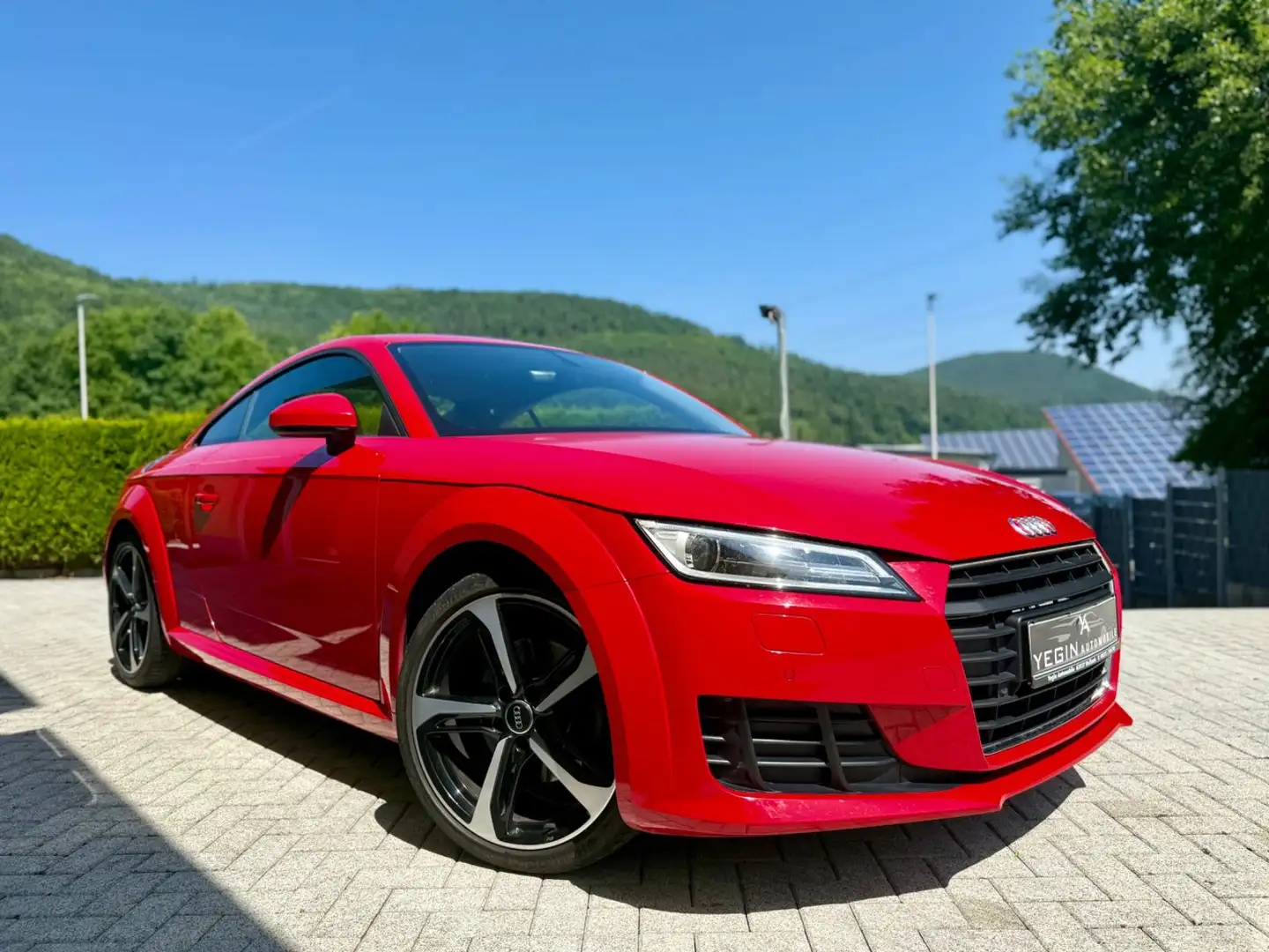 Audi TT Coupe 1.8 TFSI Virtual-Xenon-Navi-Kamera Rouge - 1