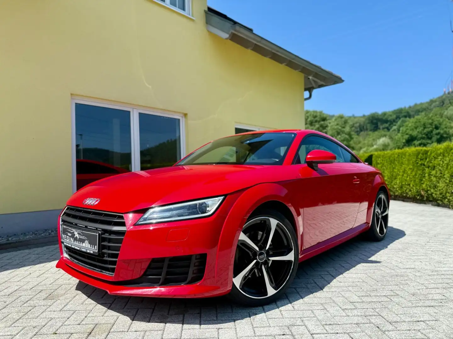 Audi TT Coupe 1.8 TFSI Virtual-Xenon-Navi-Kamera Rouge - 2