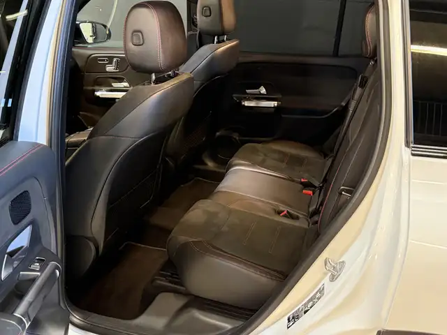 Mercedes-Benz GLB view 9
