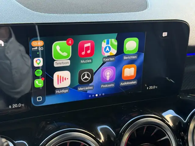 Mercedes-Benz GLB view 30
