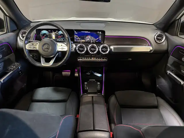 Mercedes-Benz GLB view 2