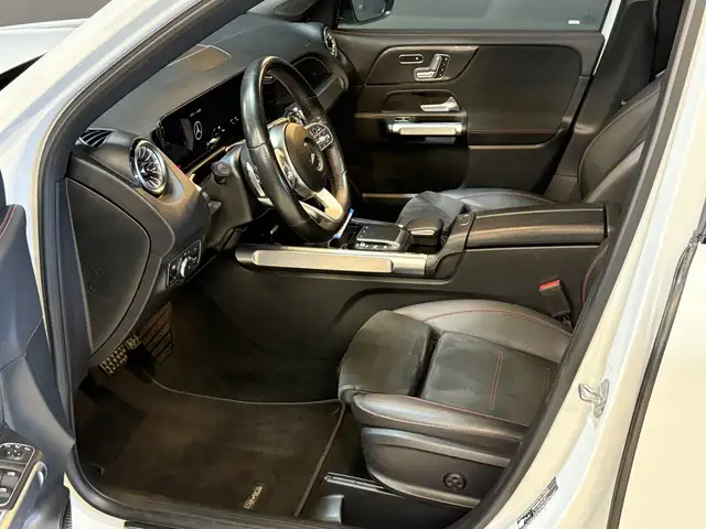Mercedes-Benz GLB view 7