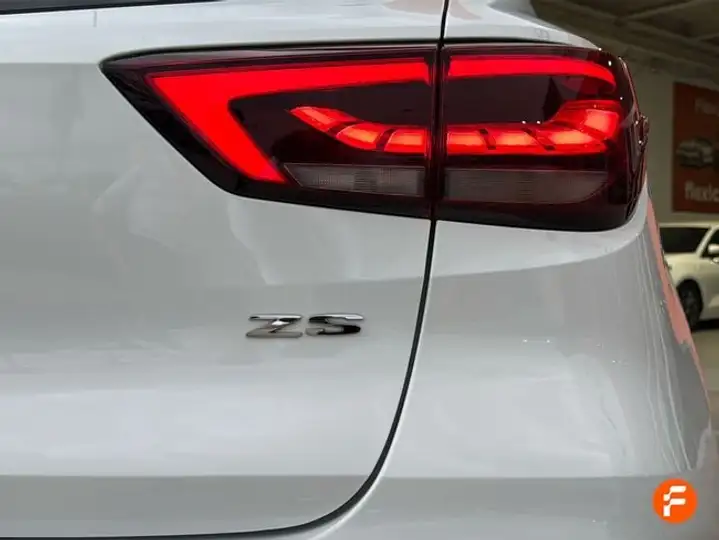 MG ZS 2023, foto 19