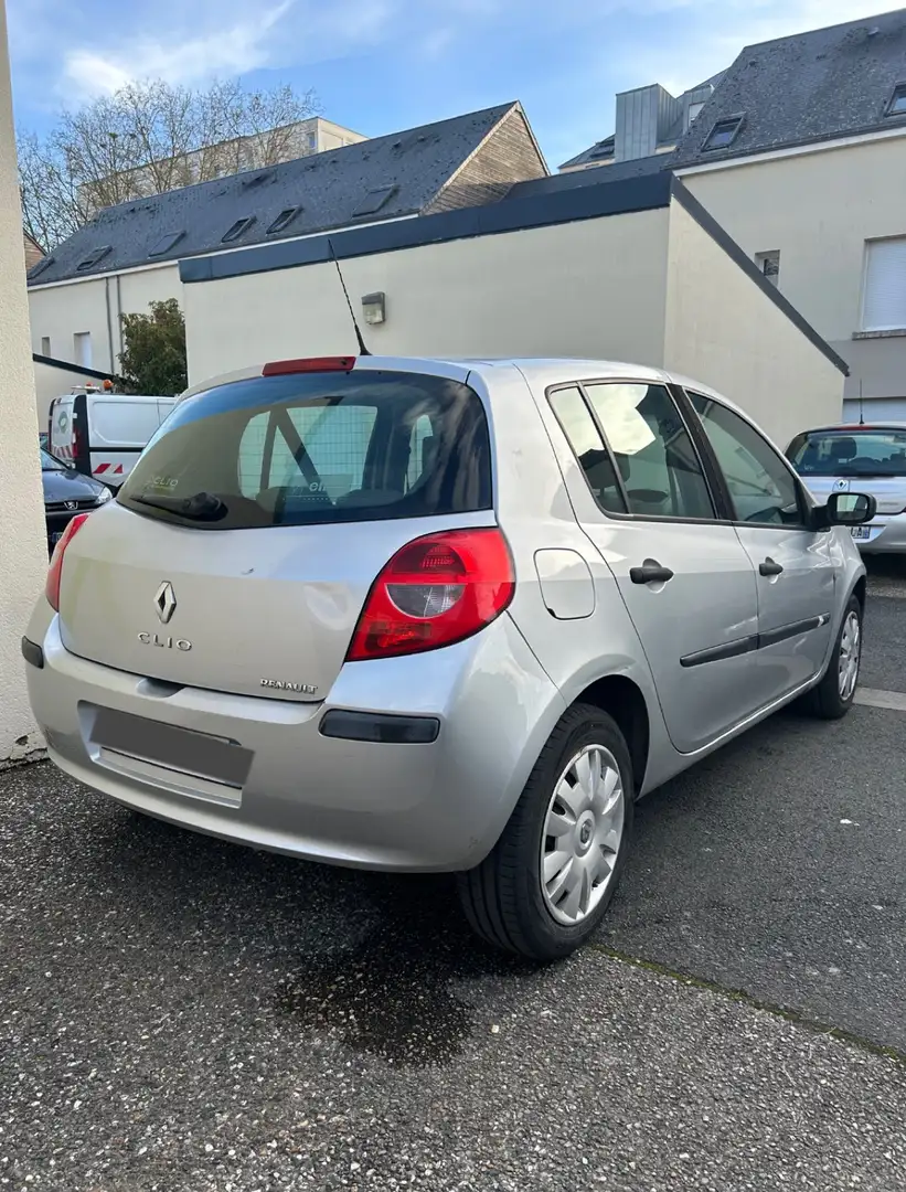 Renault Clio 1.5 dCi 70 Confort Dynamique - 2