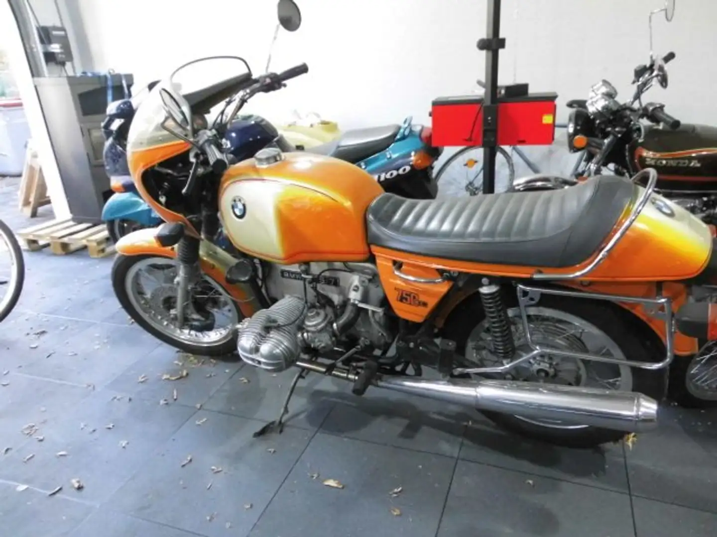 BMW R 75/7 Oranje - 2