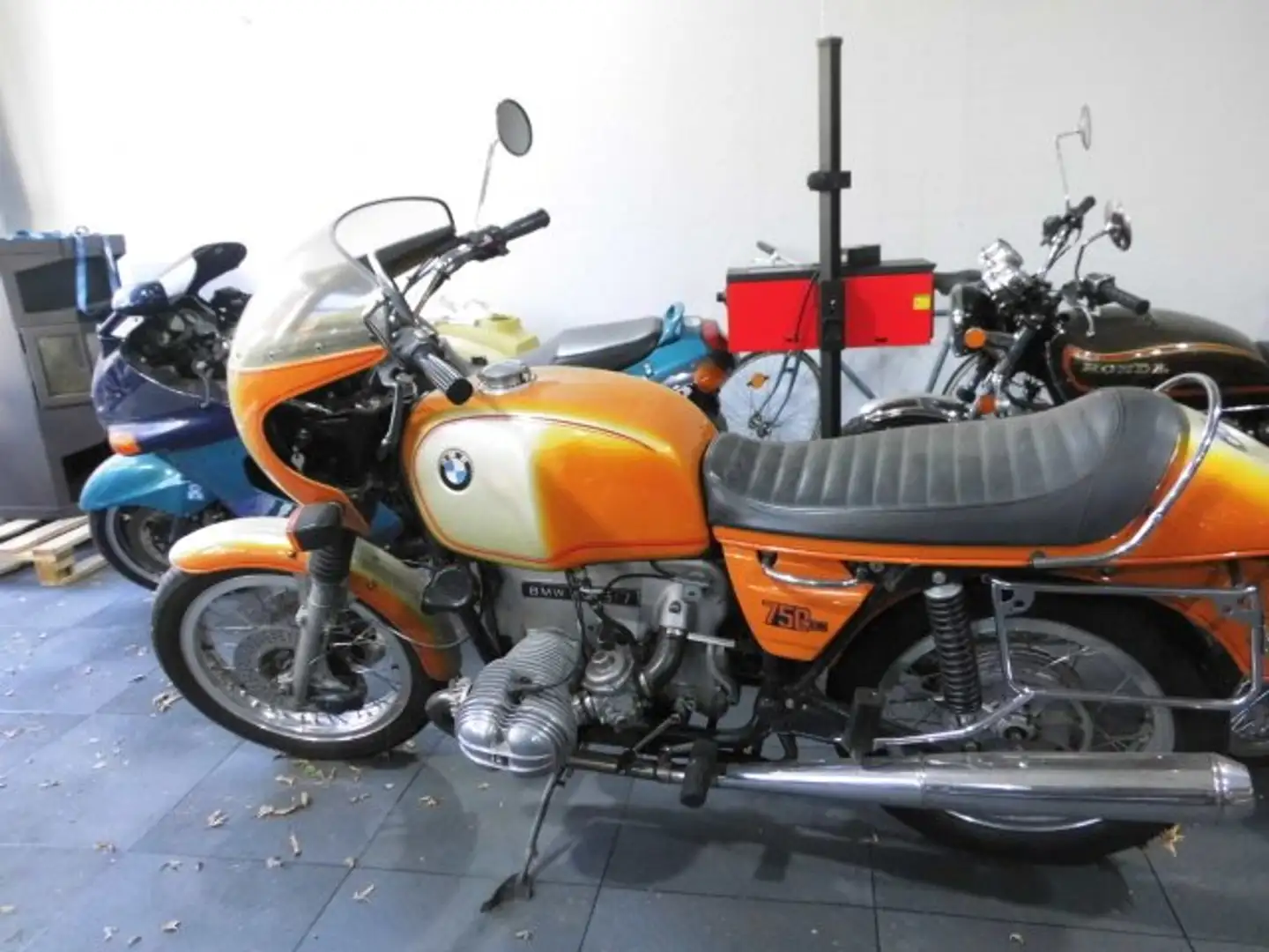 BMW R 75/7 Oranje - 1
