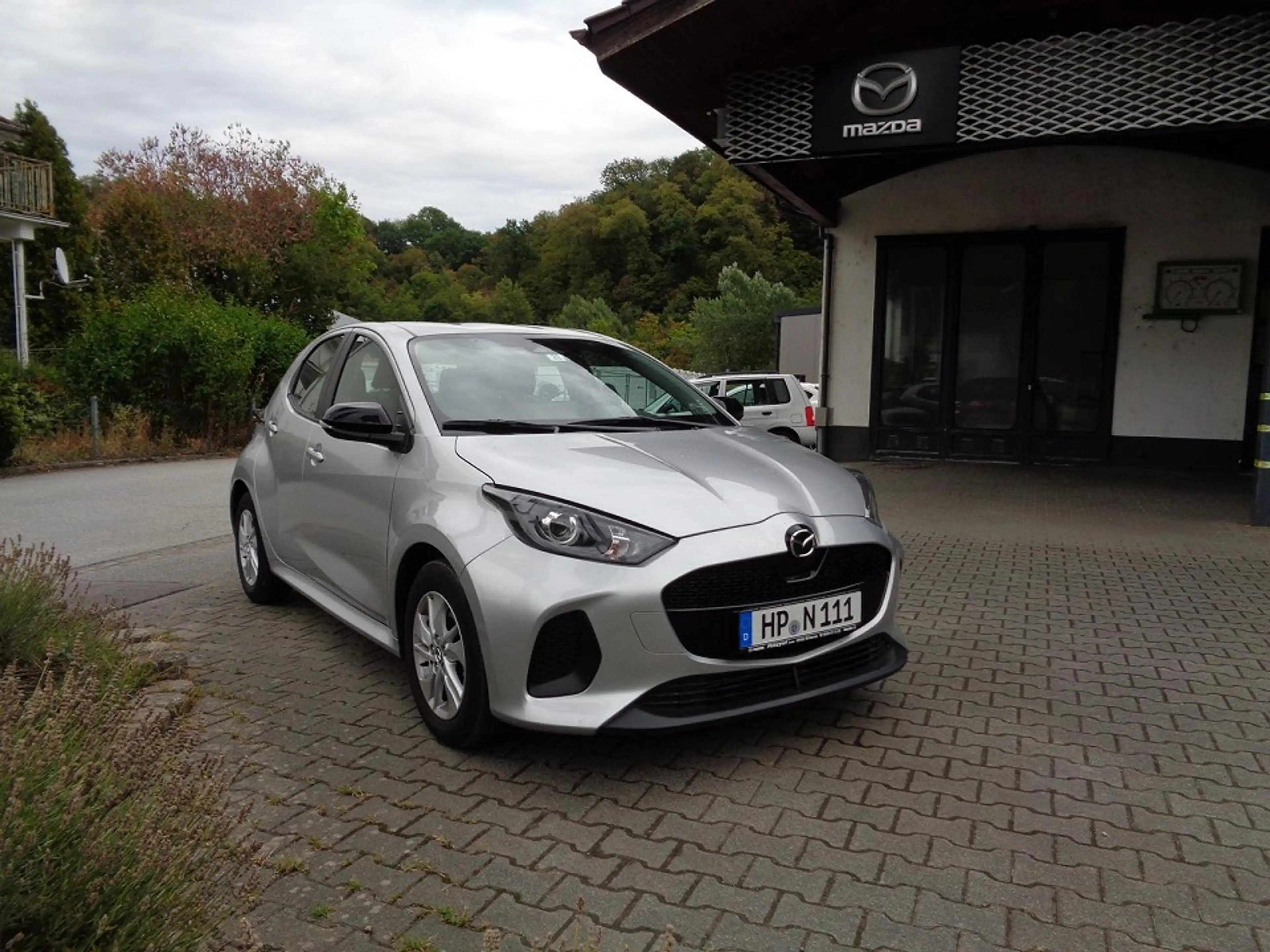 Mazda 2 Hybrid 1.5L Hybrid VVT-i 116 — photo 4