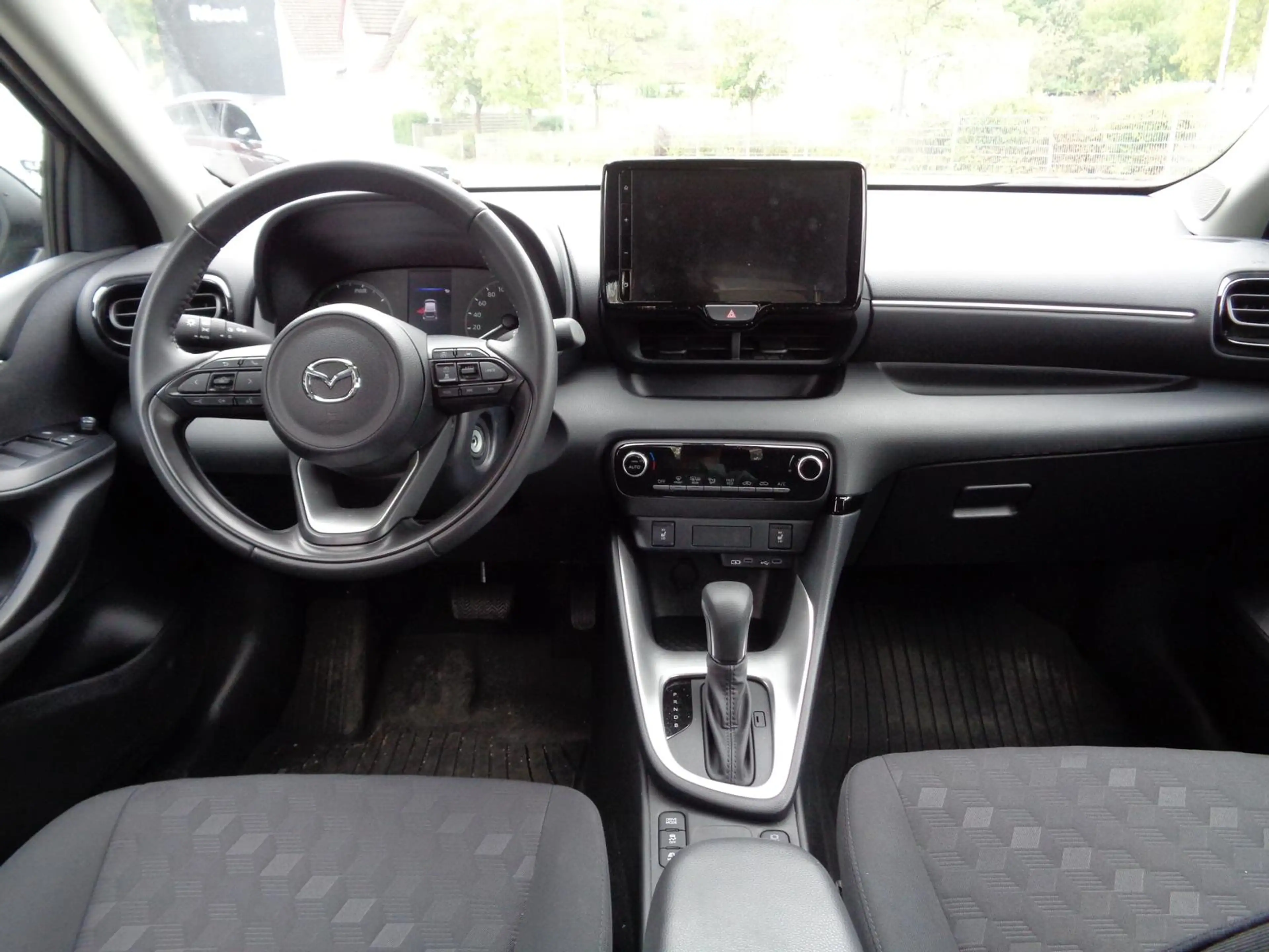 Mazda 2 Hybrid 1.5L Hybrid VVT-i 116 — photo 12