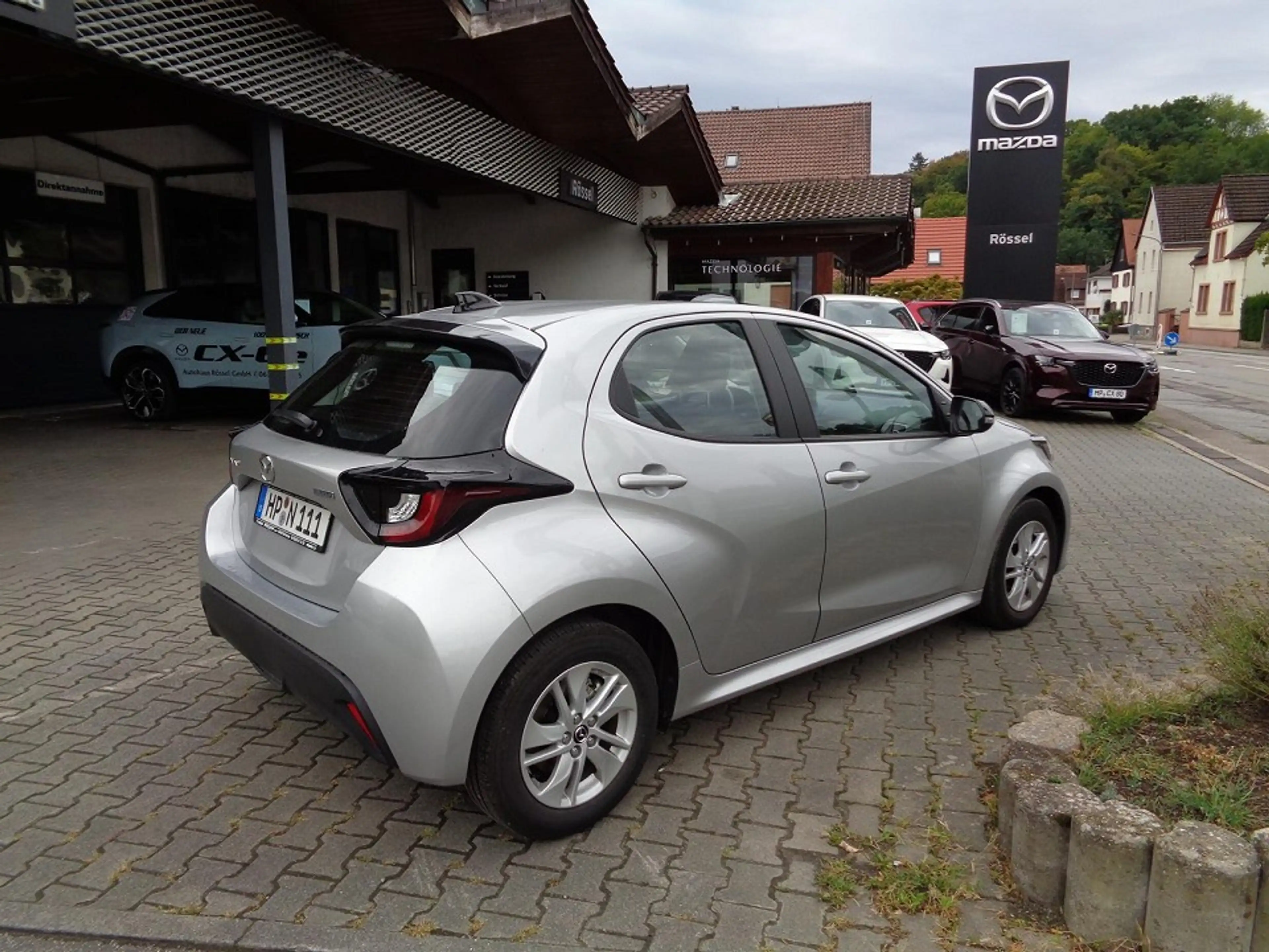 Mazda 2 Hybrid 1.5L Hybrid VVT-i 116 — photo 6