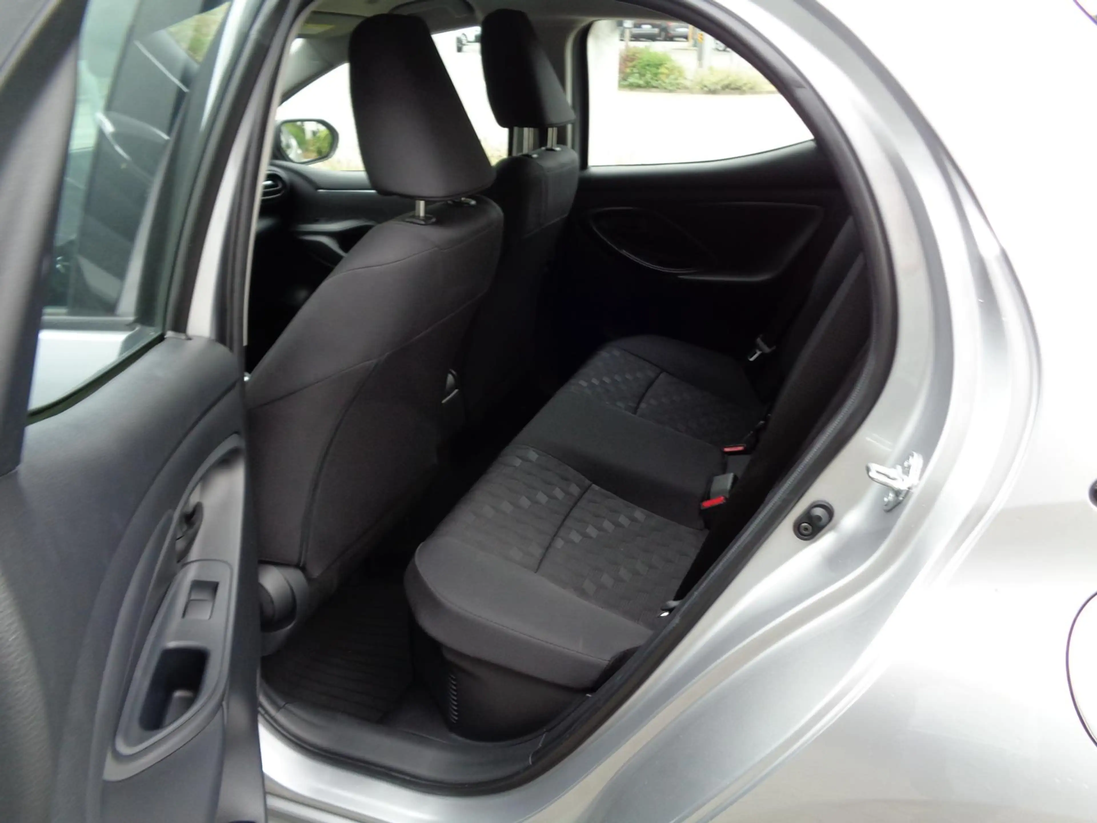 Mazda 2 Hybrid 1.5L Hybrid VVT-i 116 — photo 11
