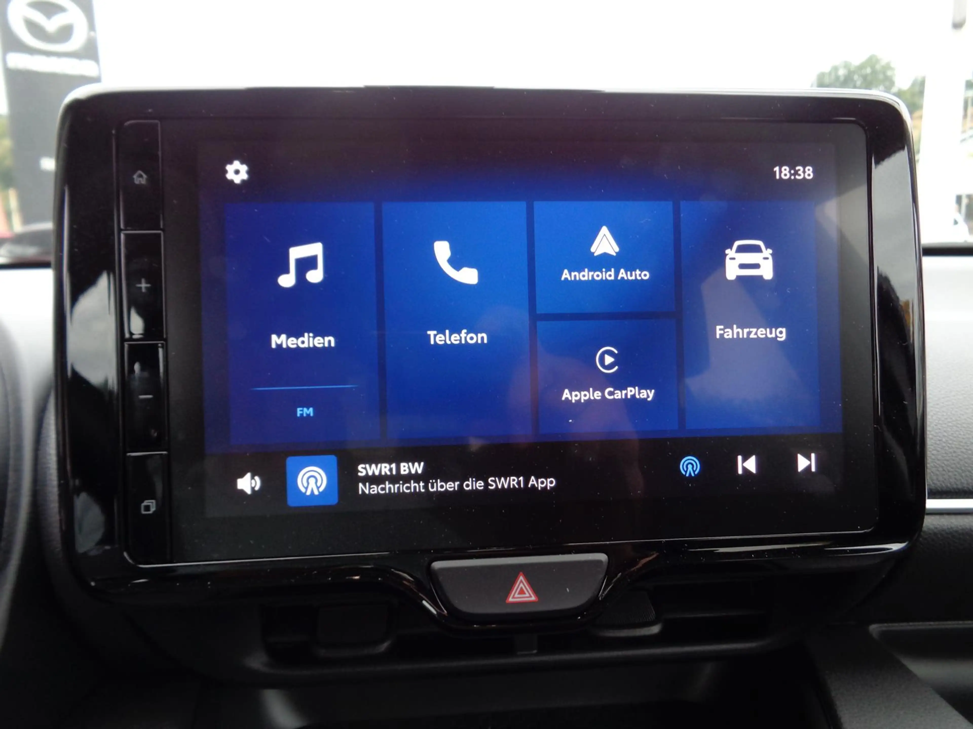 Mazda 2 Hybrid 1.5L Hybrid VVT-i 116 — photo 15