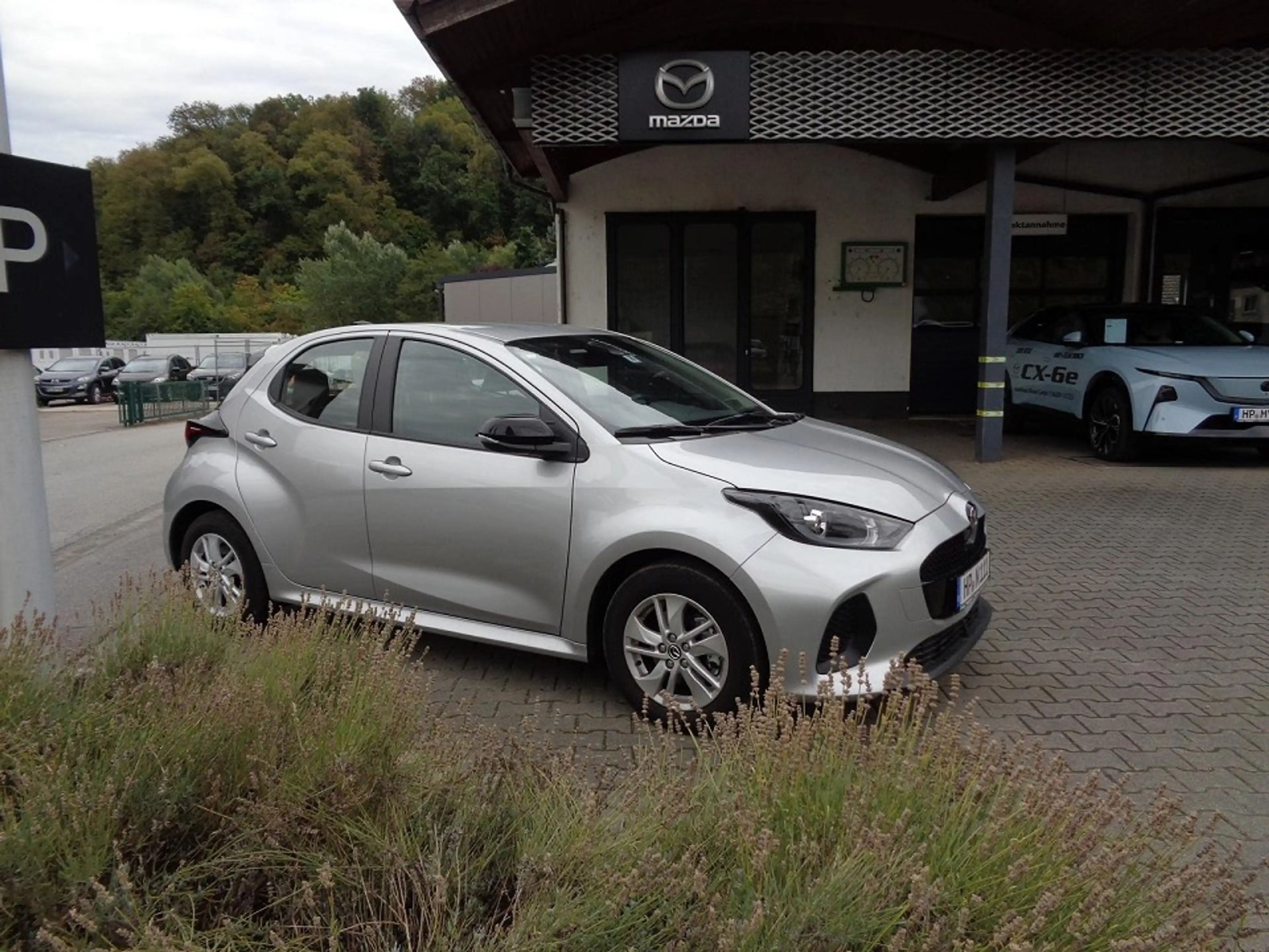Mazda 2 Hybrid 1.5L Hybrid VVT-i 116 — photo 5