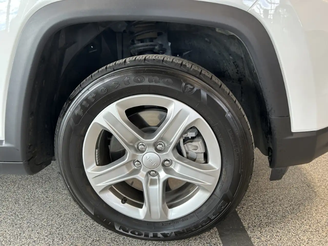 Jeep Compass снимка Jeep Compass