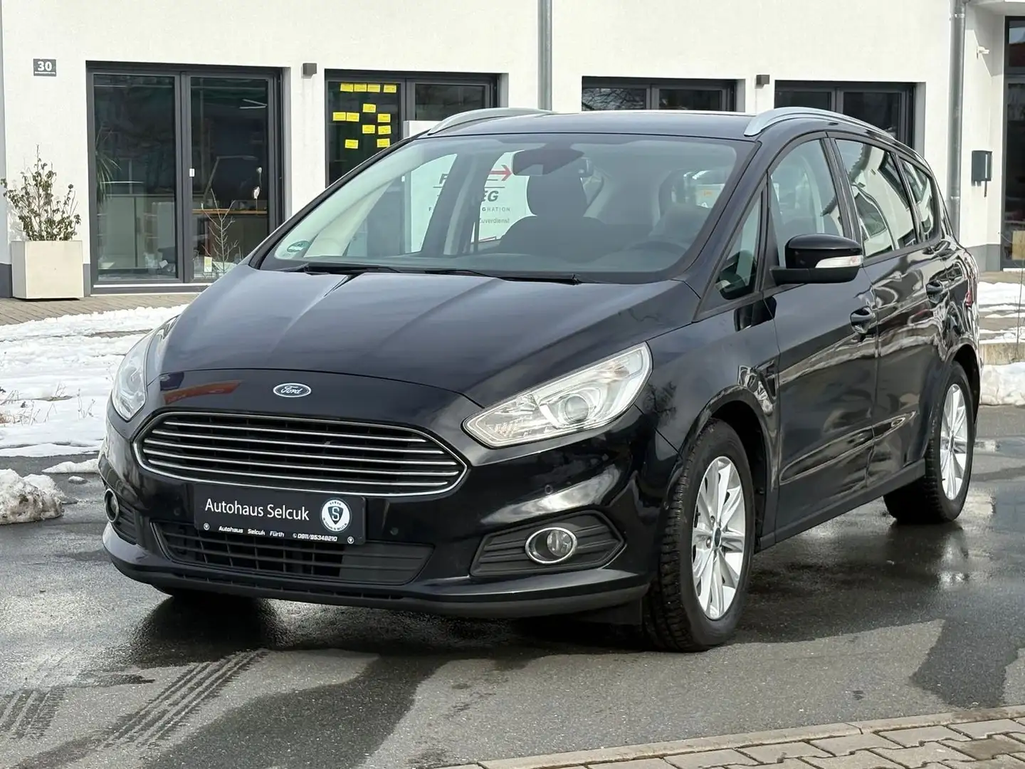 Ford S-Max Trend *PDC*SHZ*Navi*Klima*Automatik* Schwarz - 2