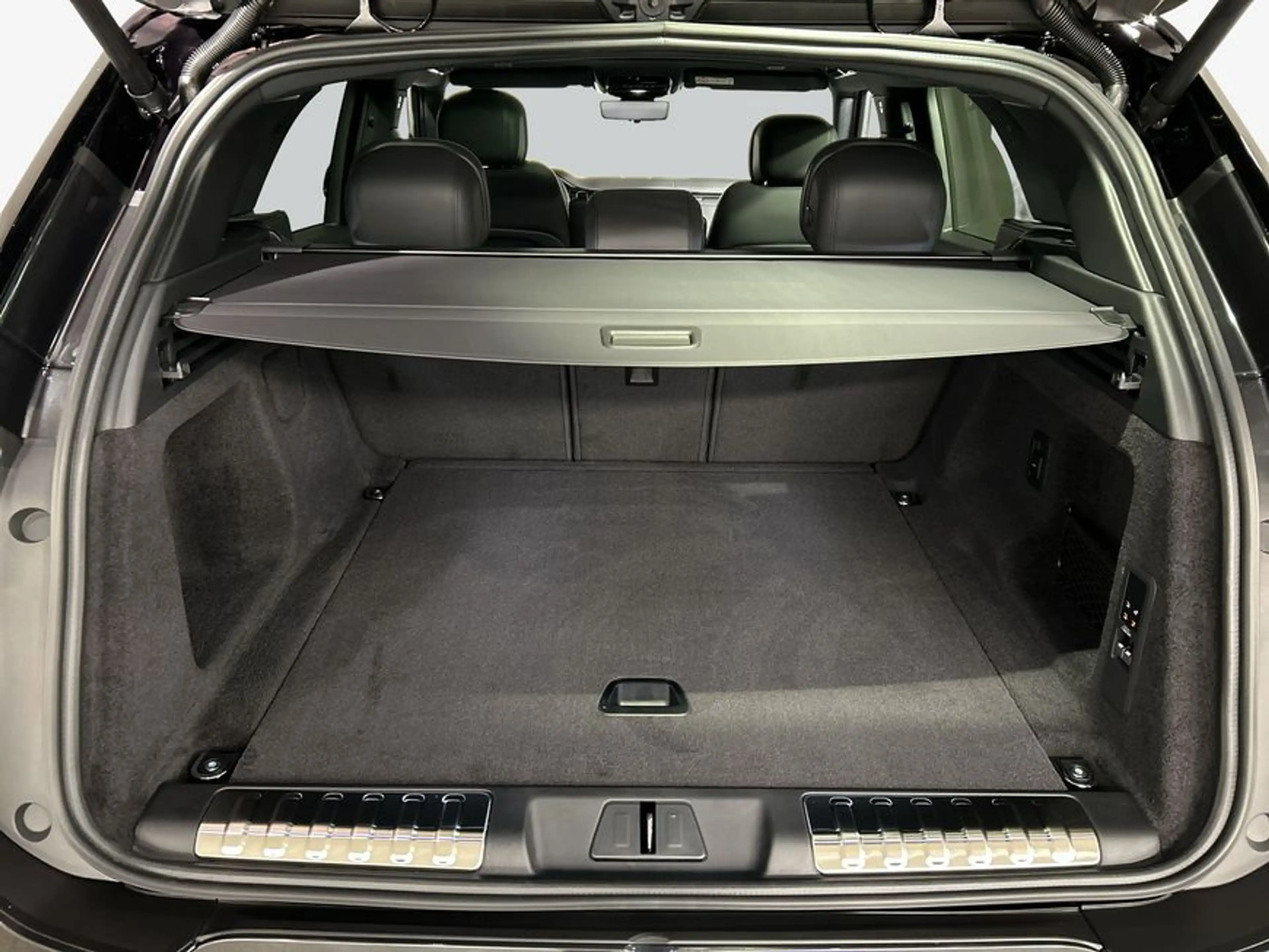 Land Rover Range Rover Sport D300 Dynamic SE 221 kW, 5-türig — photo 11