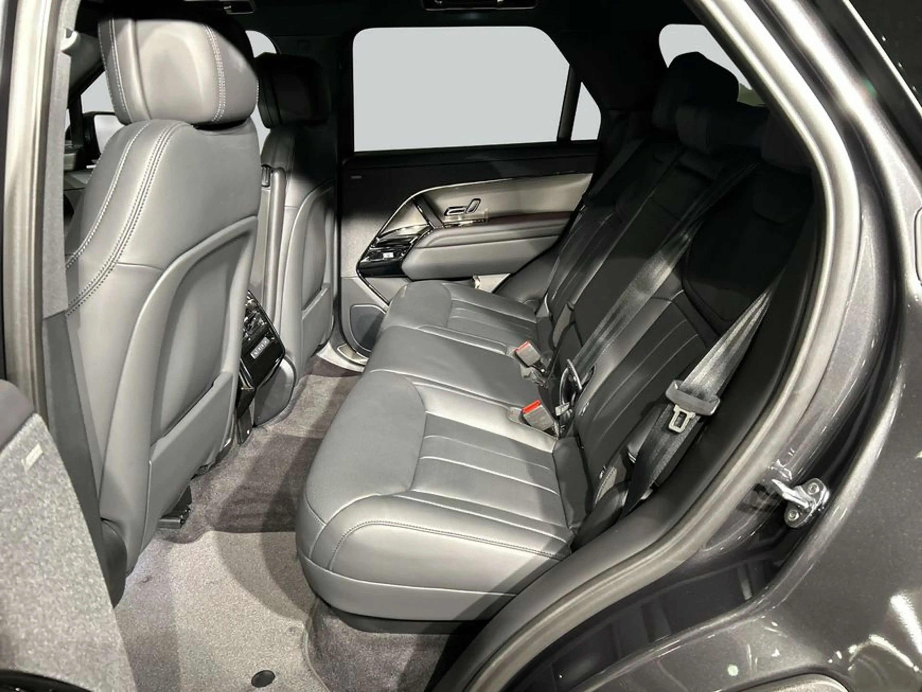 Land Rover Range Rover Sport D300 Dynamic SE 221 kW, 5-türig — photo 5