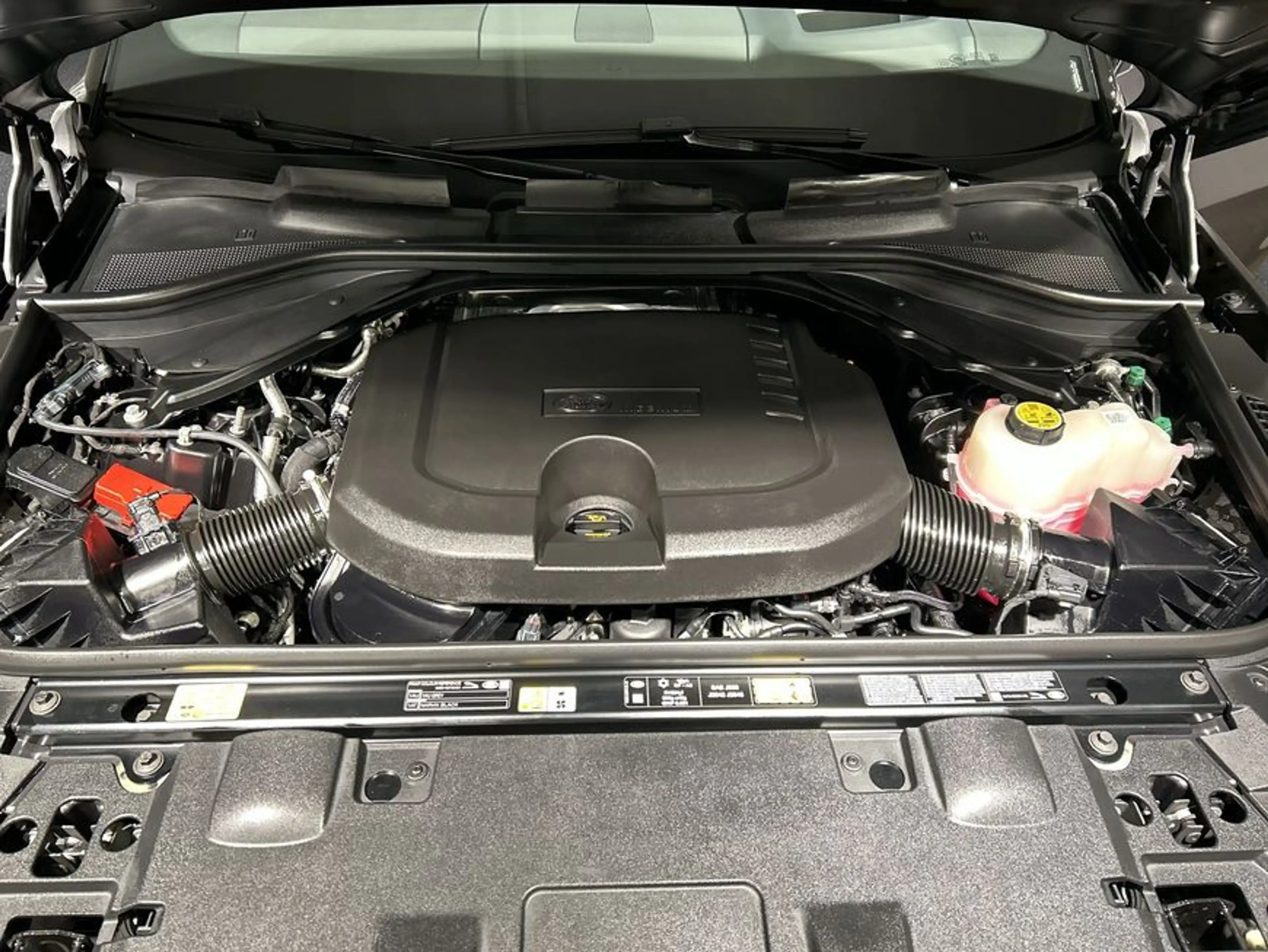 Land Rover Range Rover Sport D300 Dynamic SE 221 kW, 5-türig — photo 10