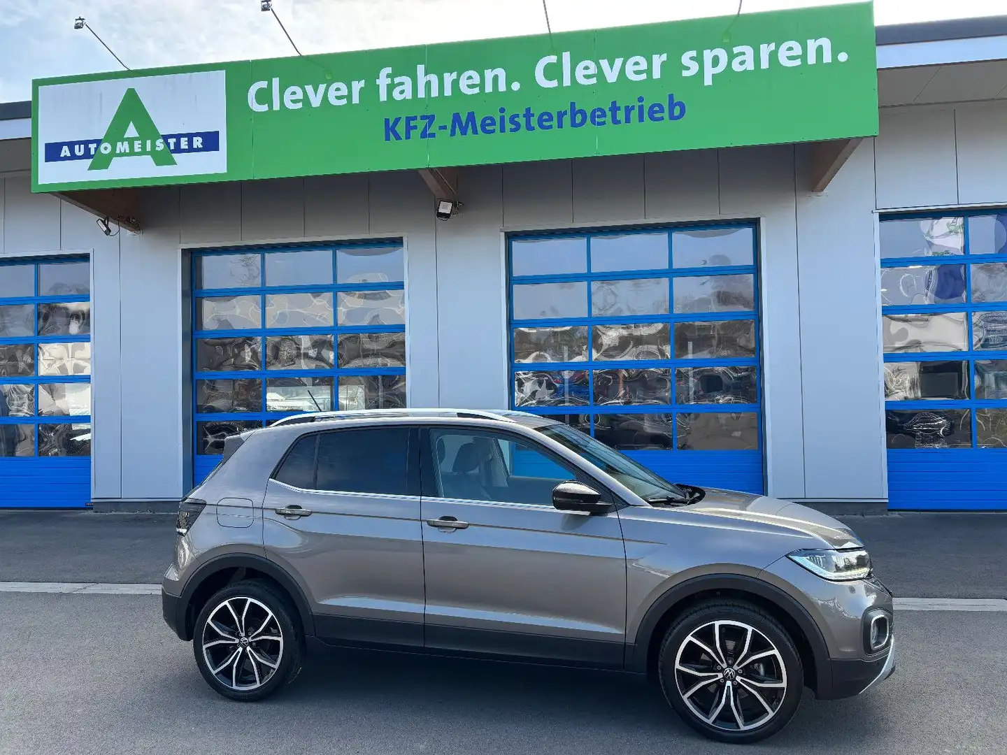 Volkswagen T-Cross Style 1.5TSi DSG LED NAVI KAMERA AHK 18" Gris - 1