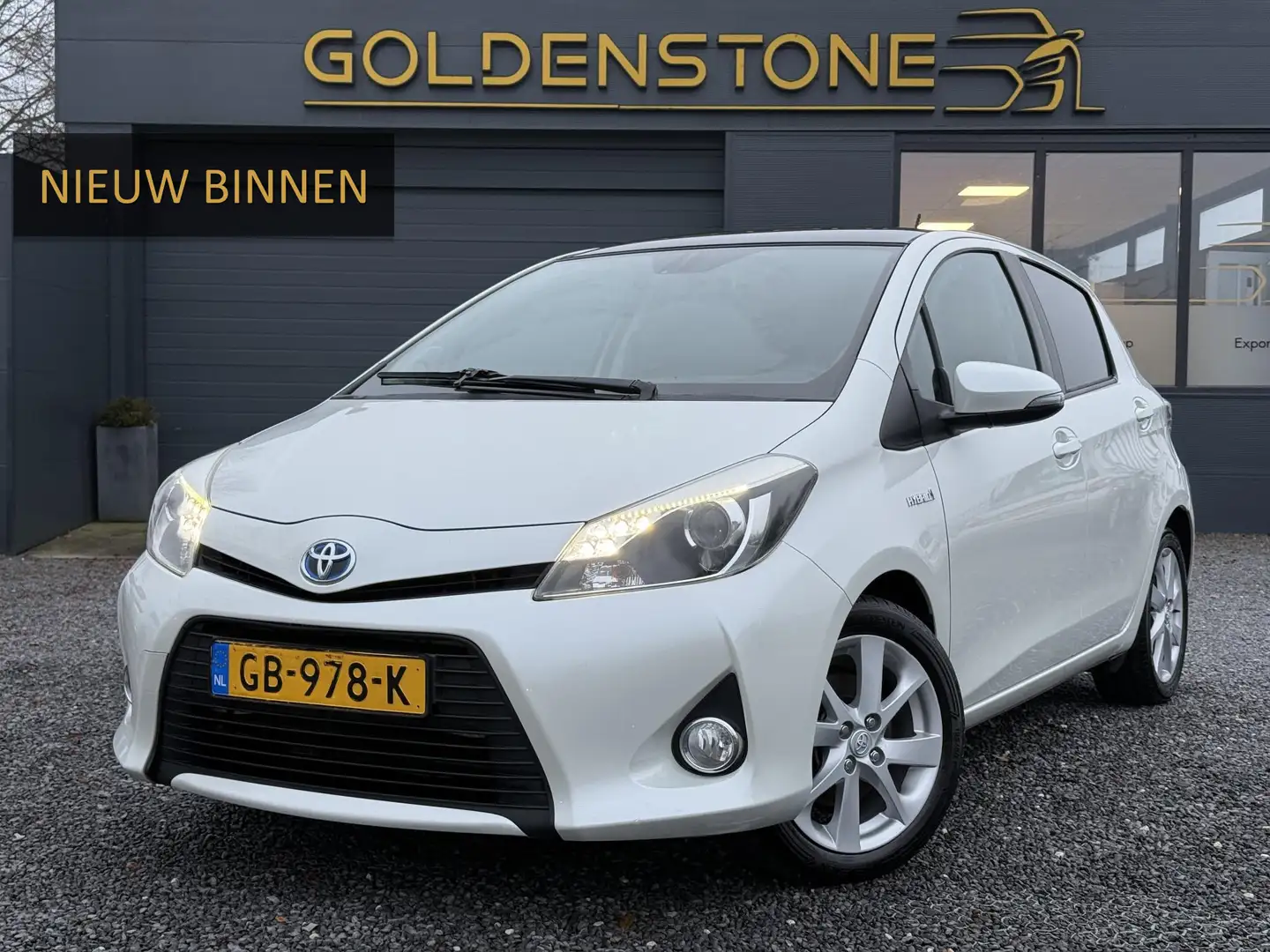 Toyota Yaris 1.5 Full Hybrid Dynamic 2e Eigenaar,Pano,Navi,Came Blanc - 1