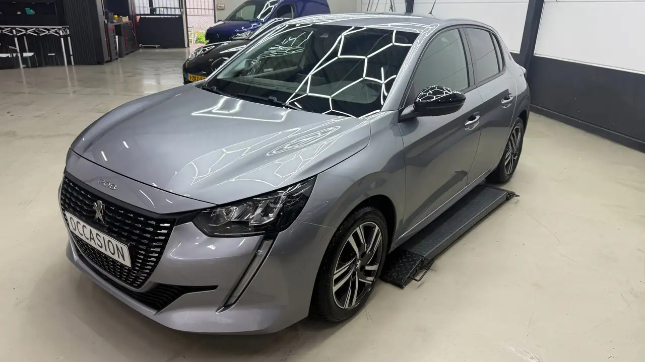 Peugeot 208 1.2 Allure, Carplay cruise control, achteruit came — photo 1 of 29