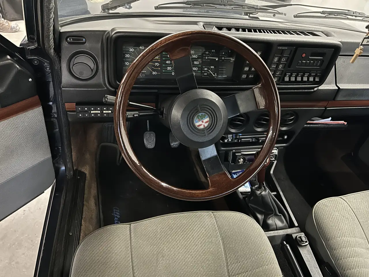 Alfa Romeo Alfetta Quadrifoglio Oro, foto 4