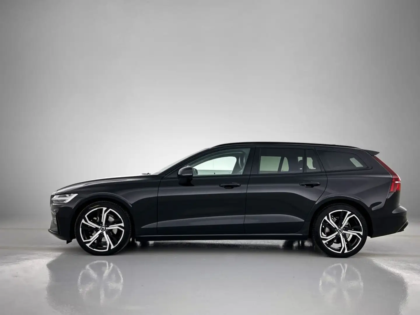 Volvo V60 2.0 B3 Plus Dark Negro - 2