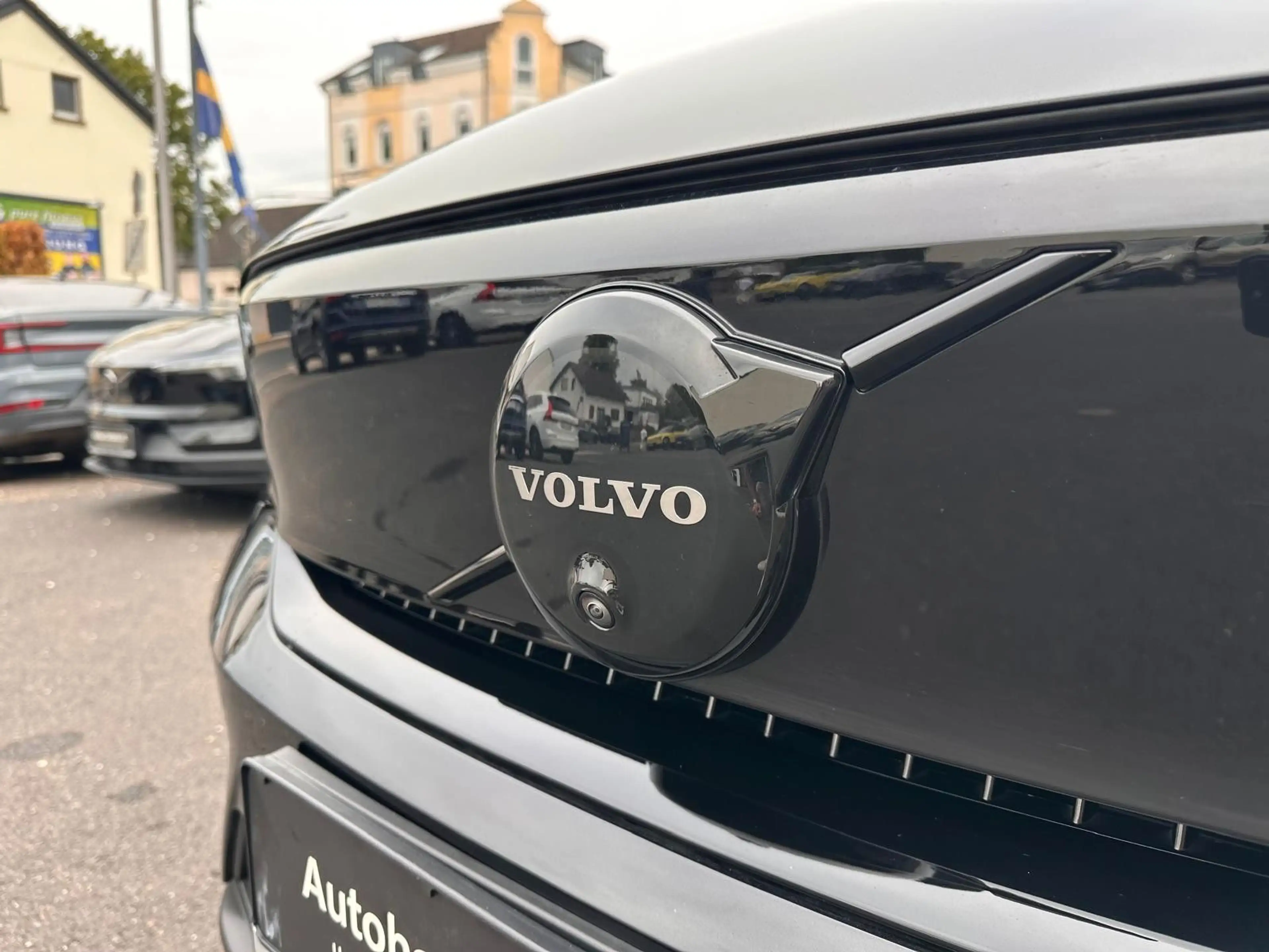 Volvo EX40 RWD LR Ultra Black Edition AHK,Alca,Pano360 — photo 3