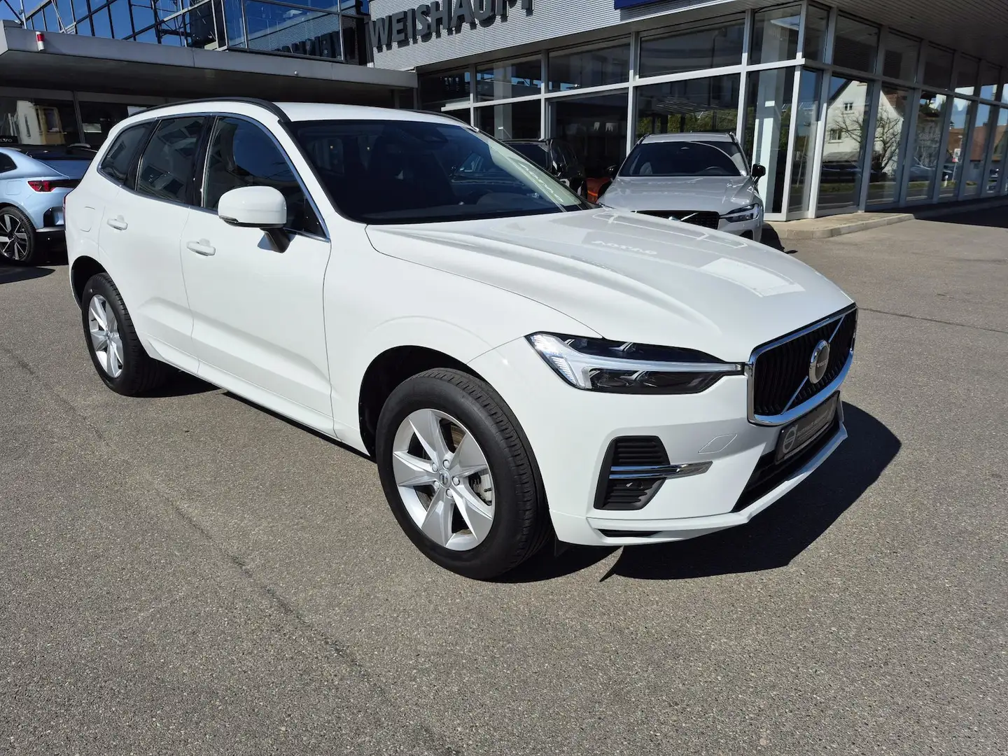 Volvo XC60 B5*D*AWD*Momentum Pro*RFK*PDC v+h*Keyless Bianco - 1