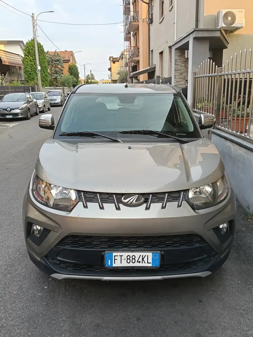 Mahindra KUV100 1.2 K8 Bifuel Full Optional - 1