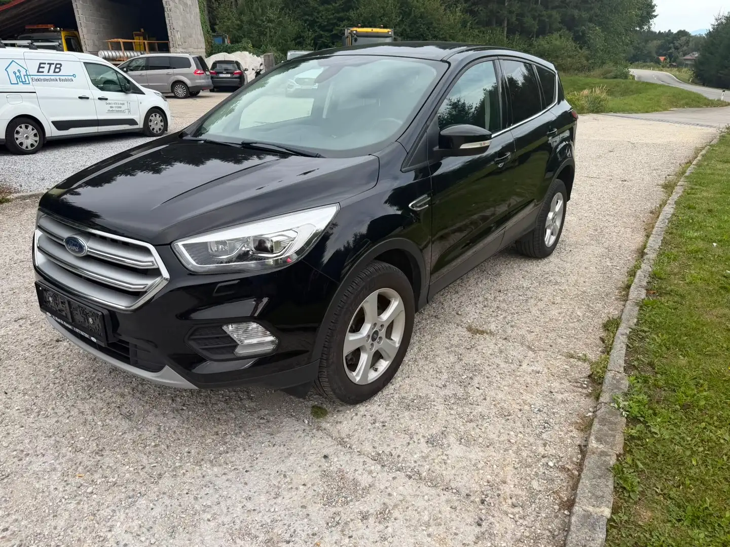 Ford Kuga Trend, AHK, Xenon, Winter-Paket Schwarz - 2