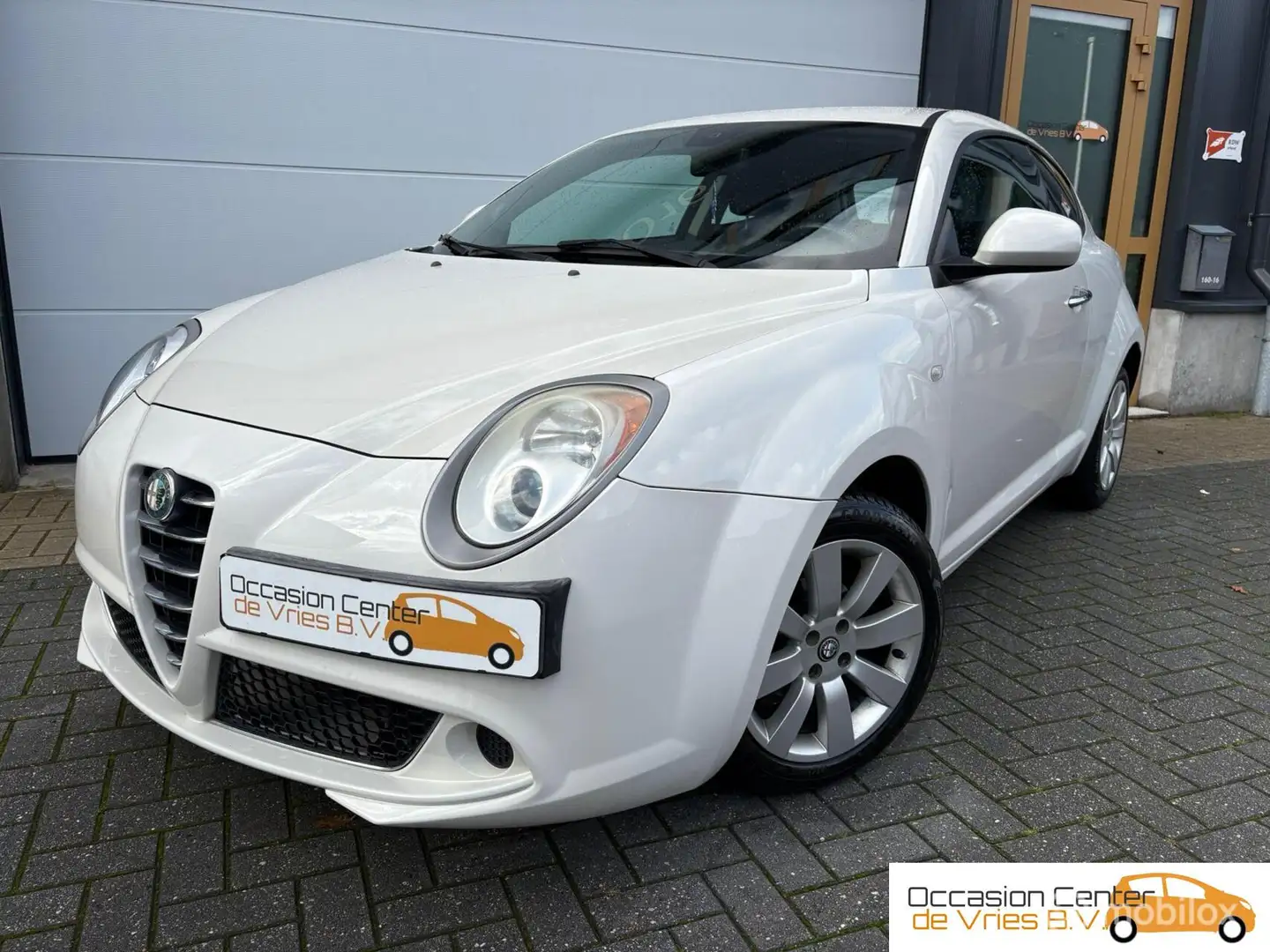 Alfa Romeo MiTo 1.4 NaviAircoVelgnBluetoothAchteruitrijcamera Beige - 1