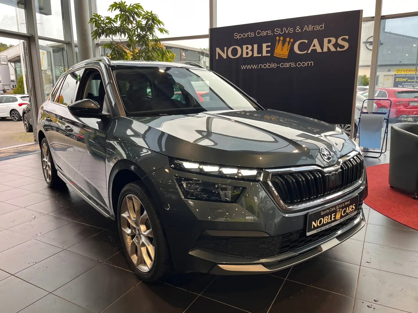 Skoda Kamiq Style NAVI ACC PANO KAMERA Grau - 1
