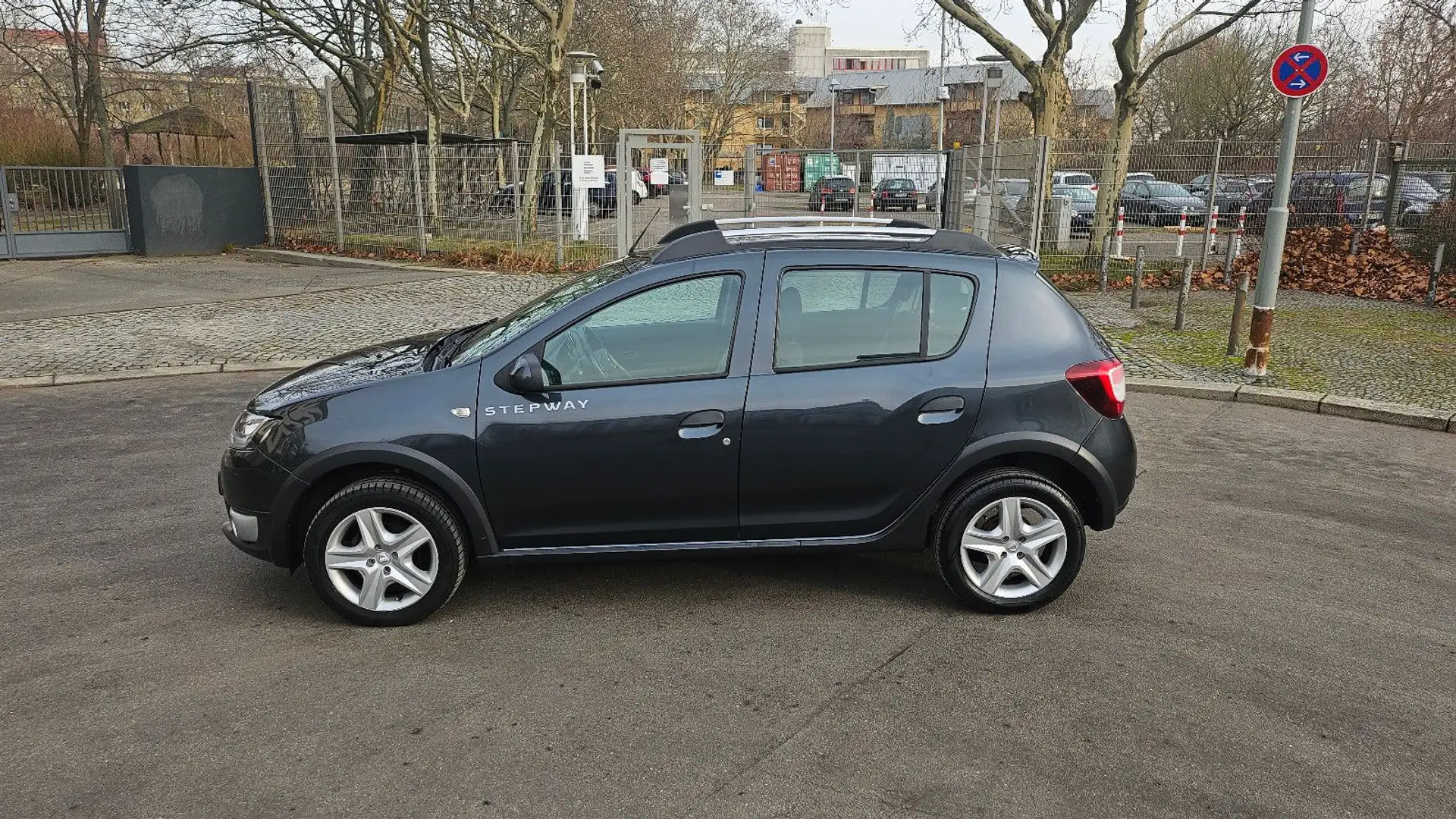 Dacia Sandero II Stepway Ci 90 Prestige Navi PDC AHK Grau - 2